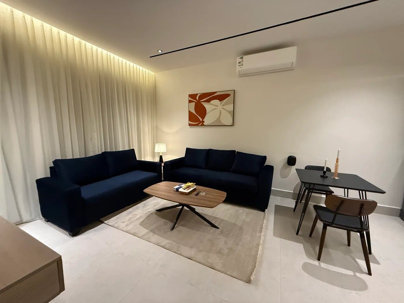 شقة بغرفة معيشة 3