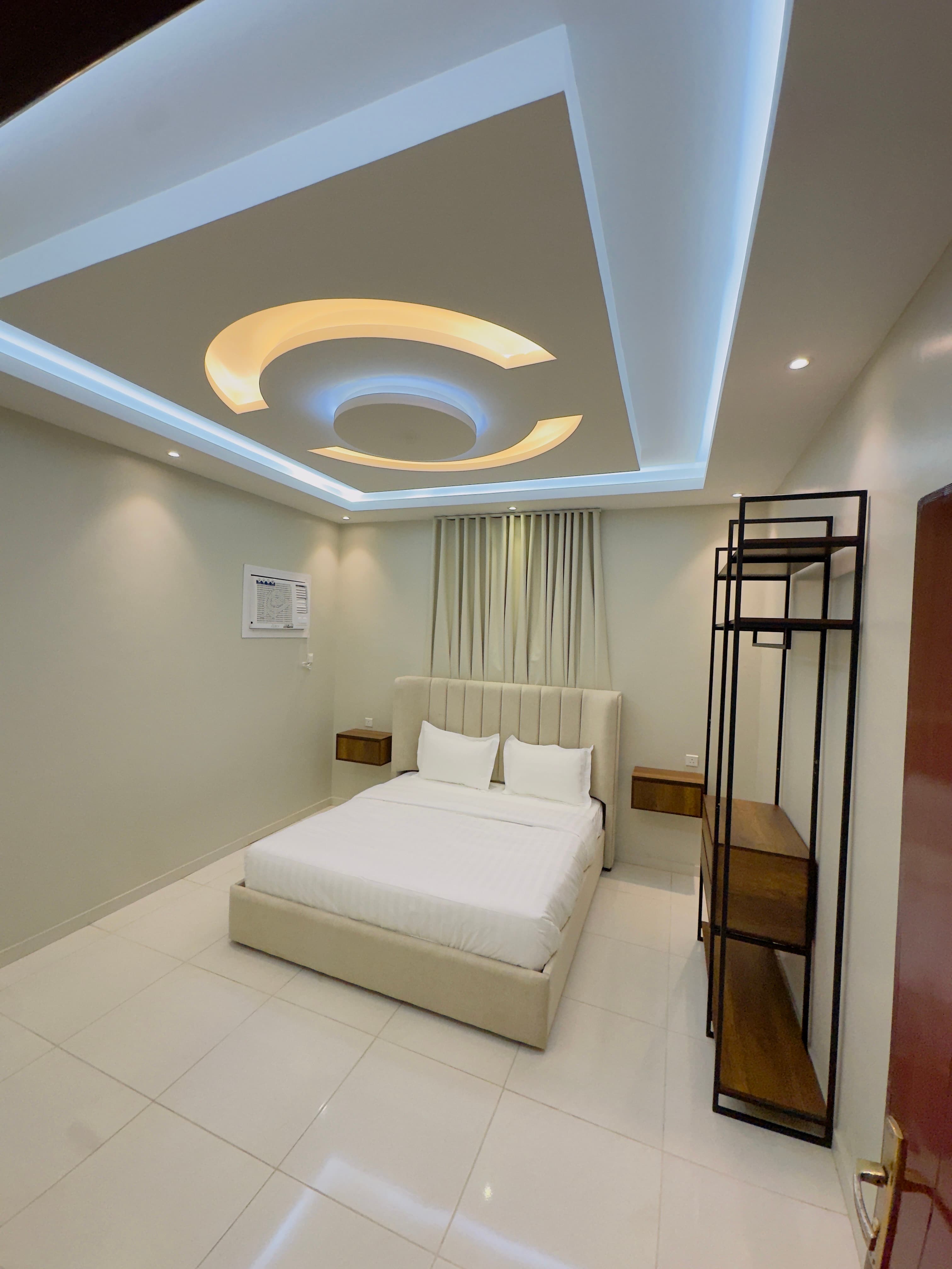 شقة انيقة بغرفتين نوم ومطبخ 3