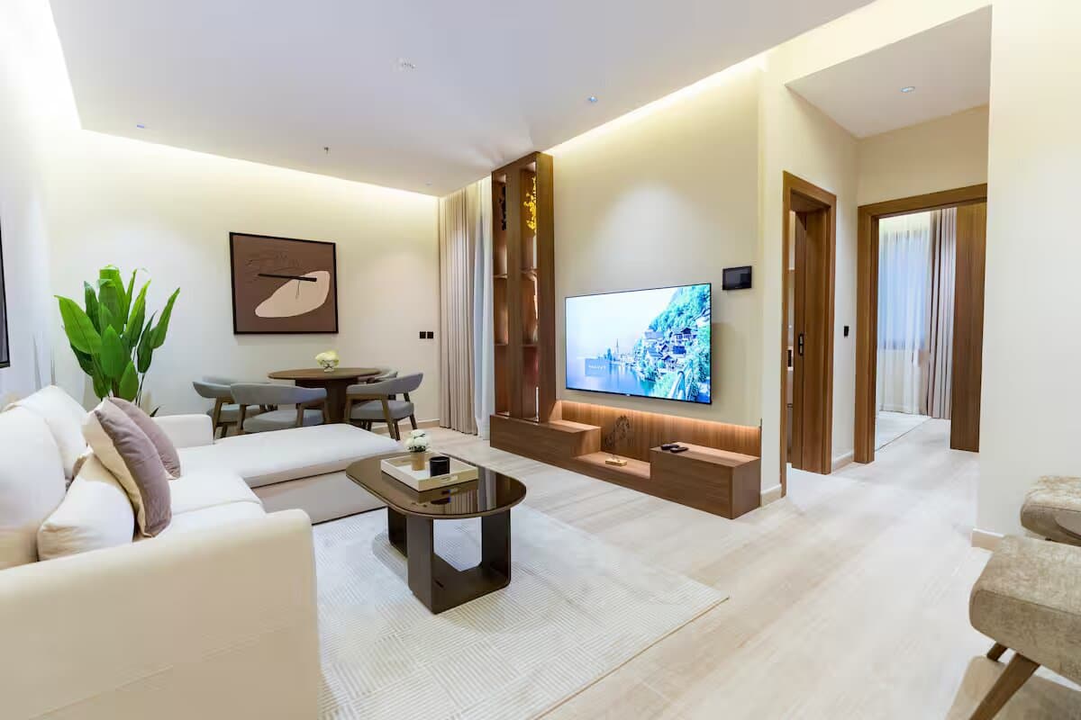 ساتشي - N210 property view