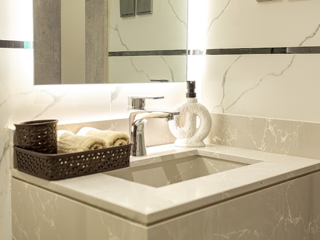 شقه ببلكونه مطله على البحر 11