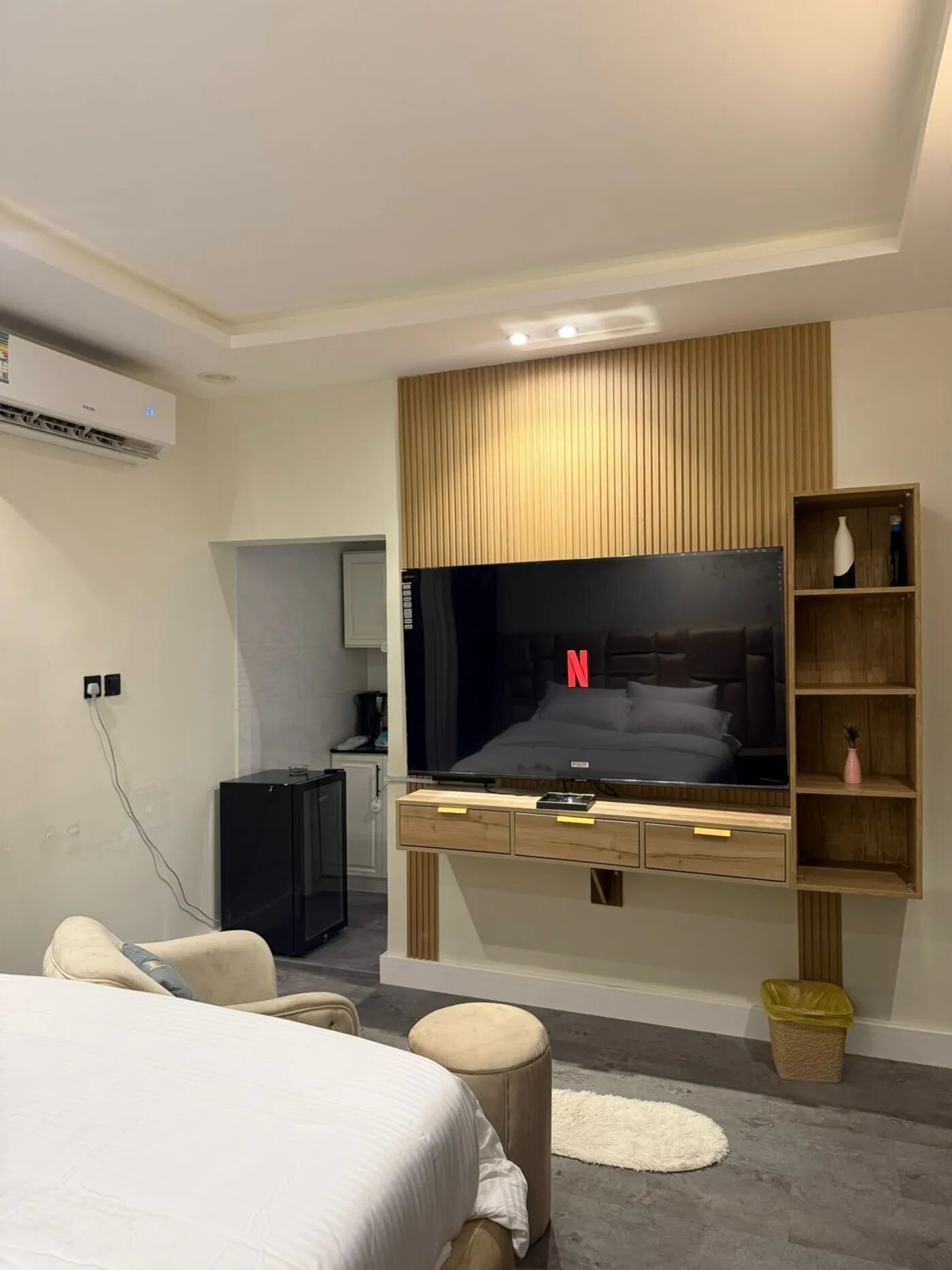 استديو هادئ بسرير ماستر دخول ذكي 2