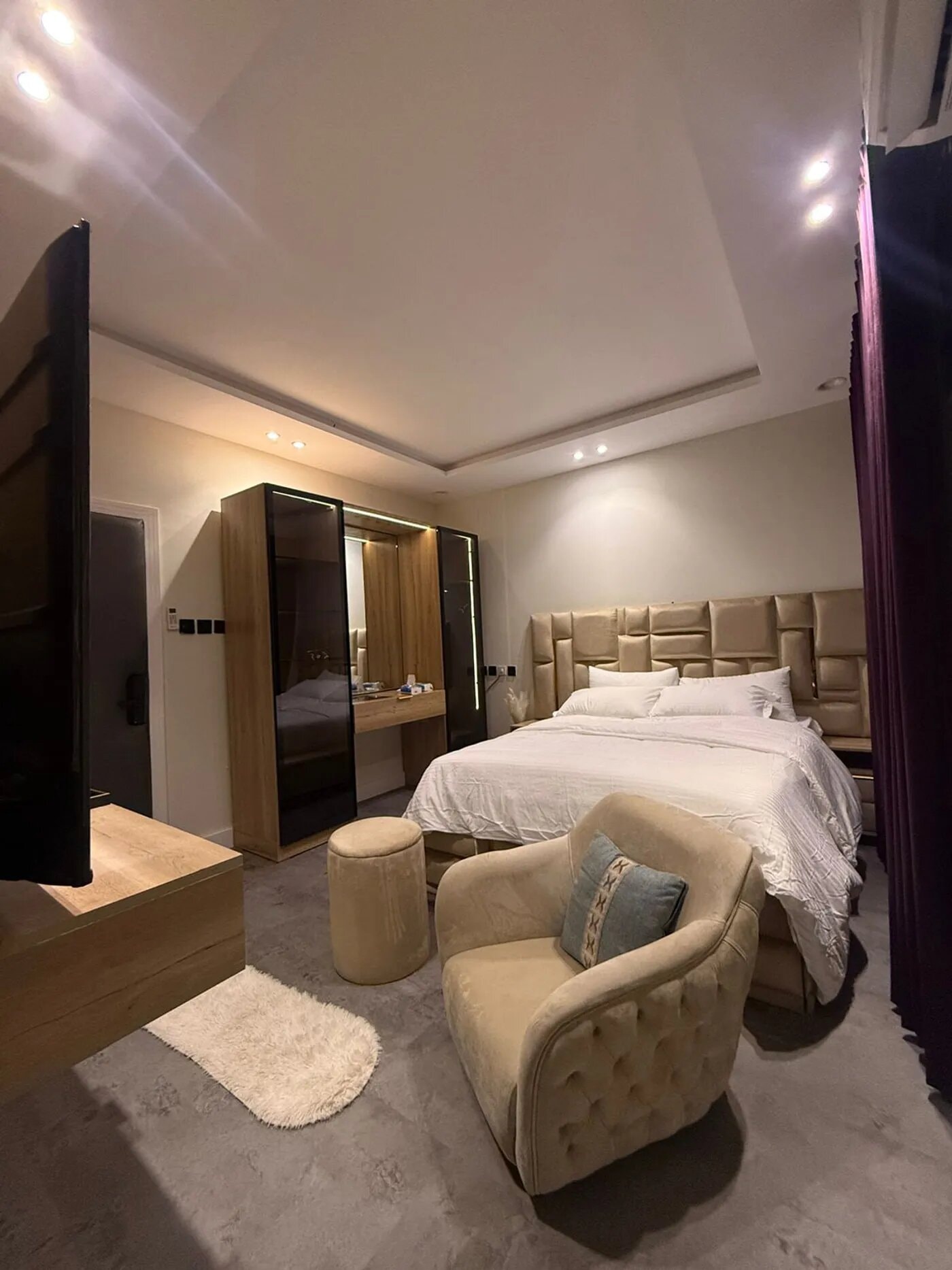 استديو هادئ بسرير ماستر دخول ذكي 3