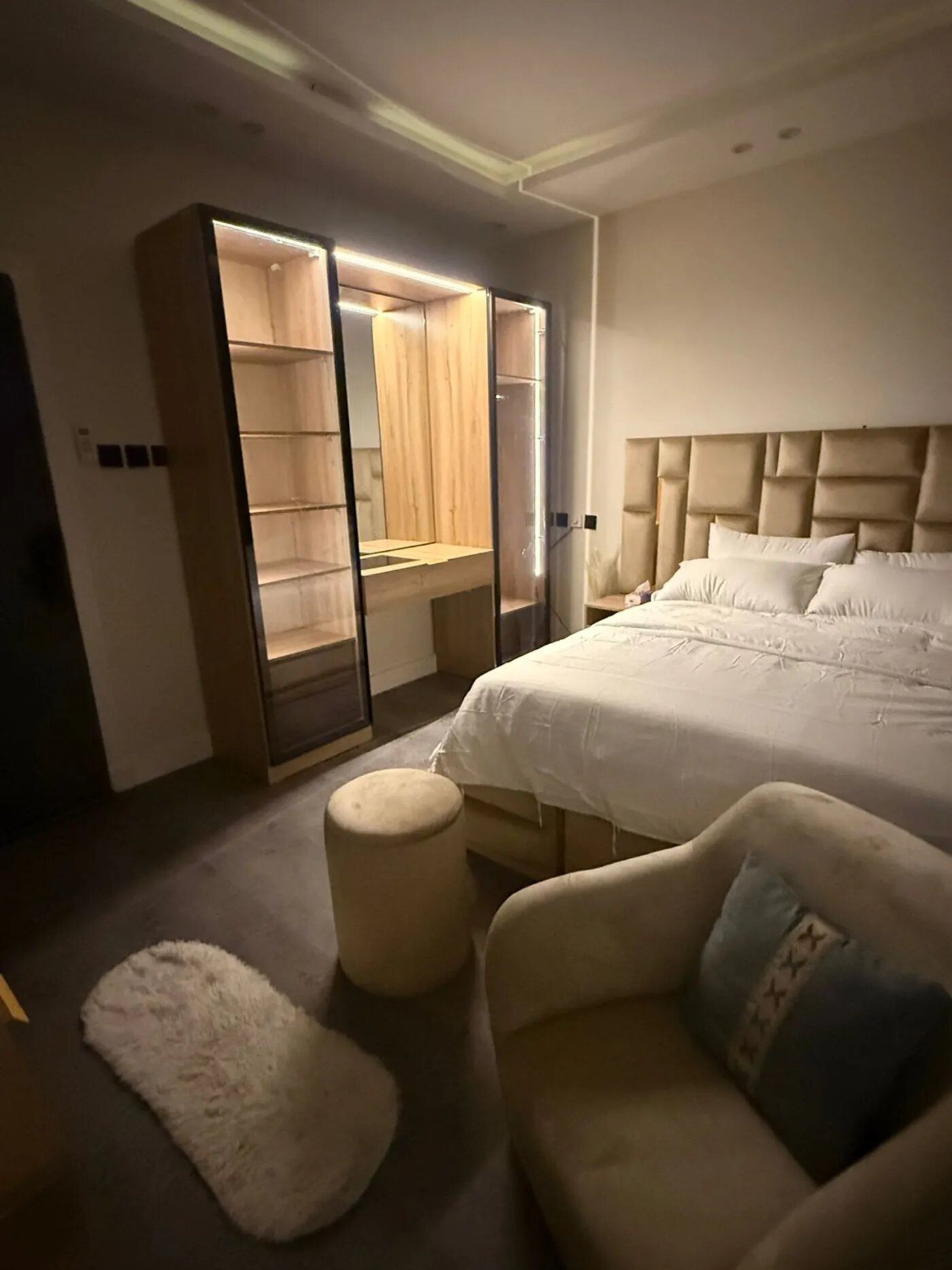 استديو هادئ بسرير ماستر دخول ذكي 9