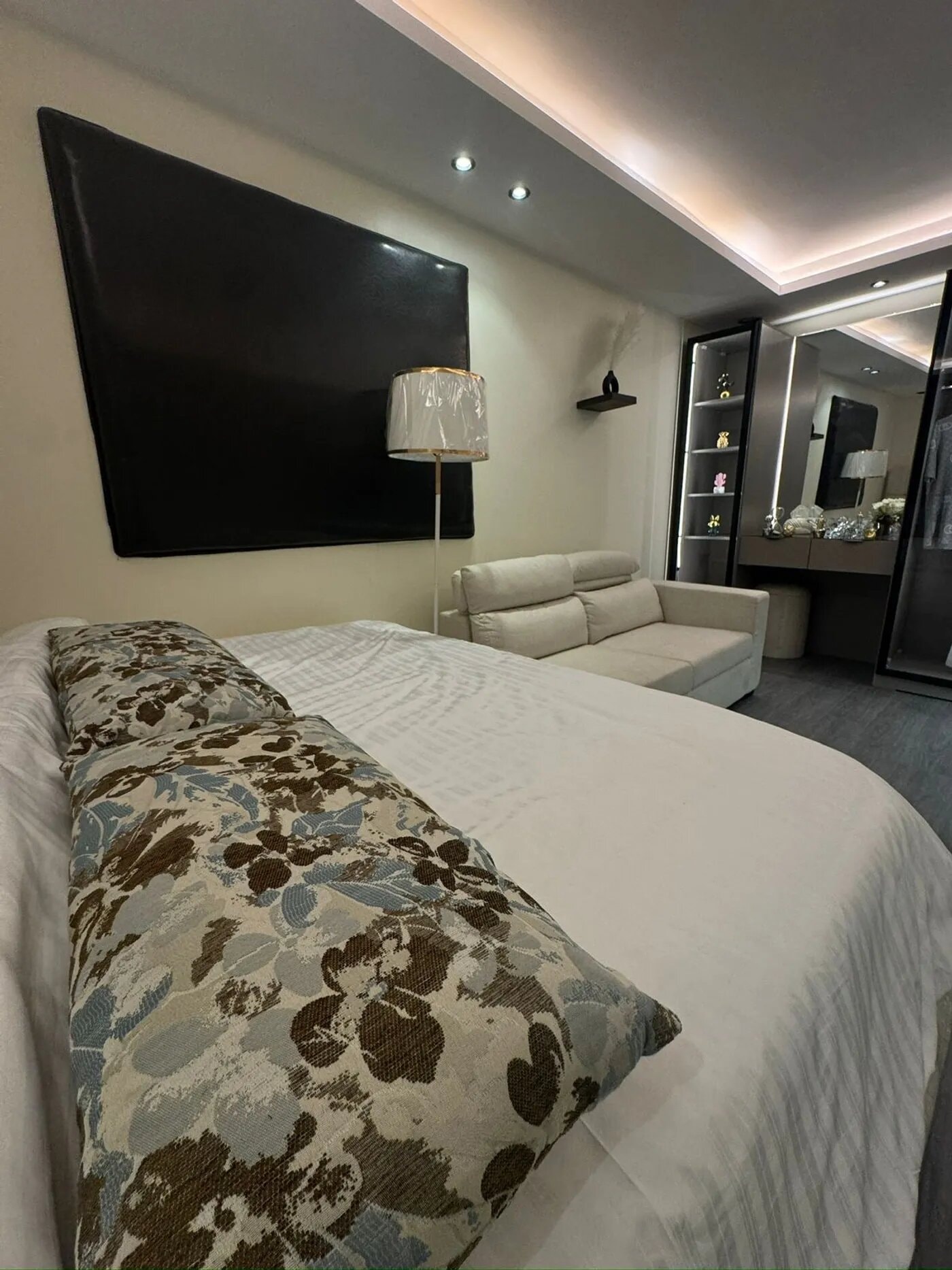 استديو بسرير ماستر ودخول ذاتي 11