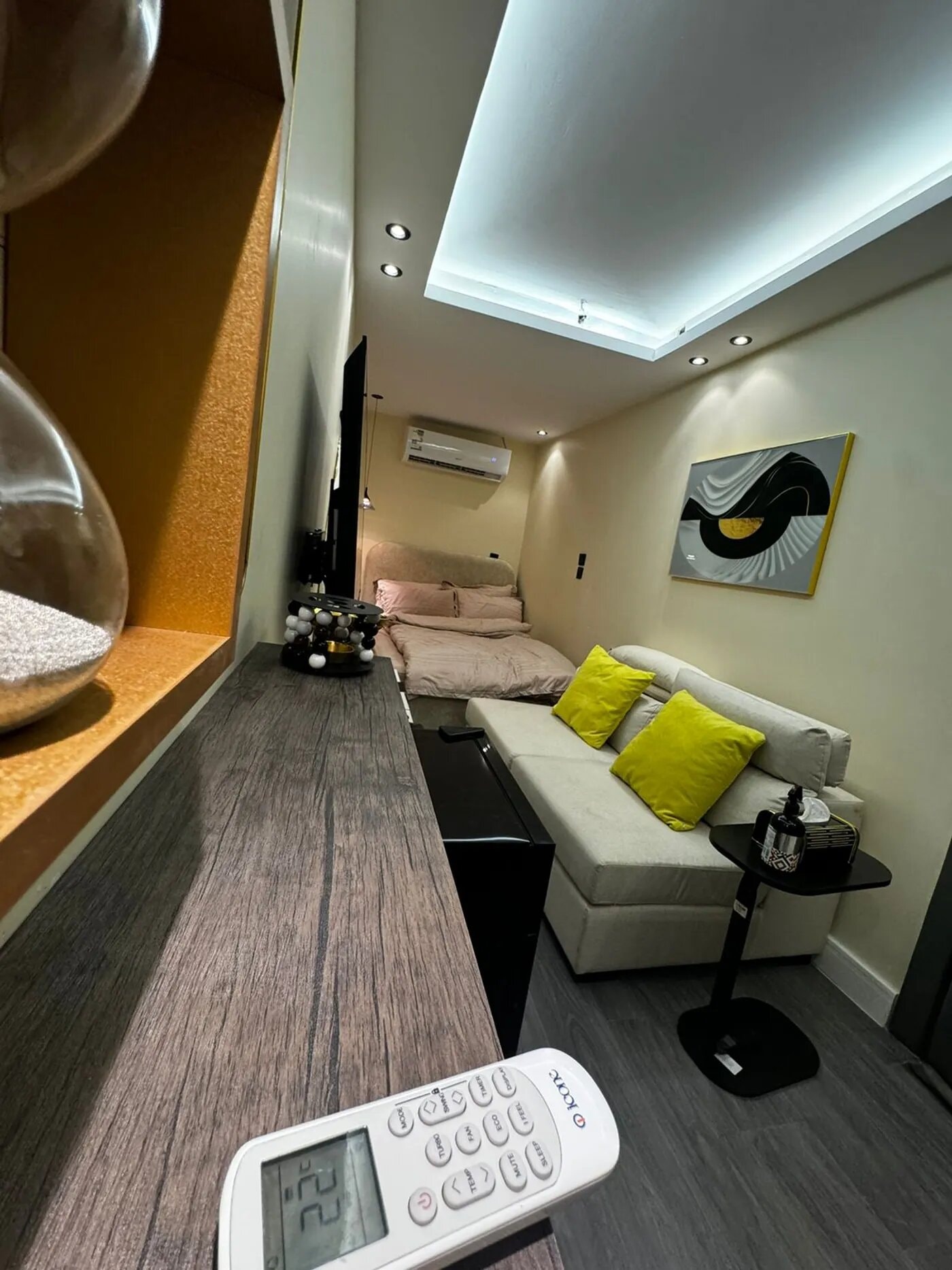 استديو هادئ بدخول ذاتي 8