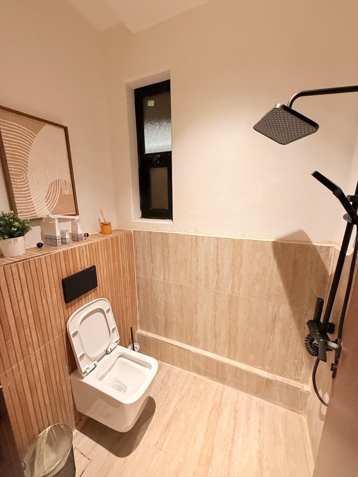 استوديو أعمال بالقرب من المطار 7