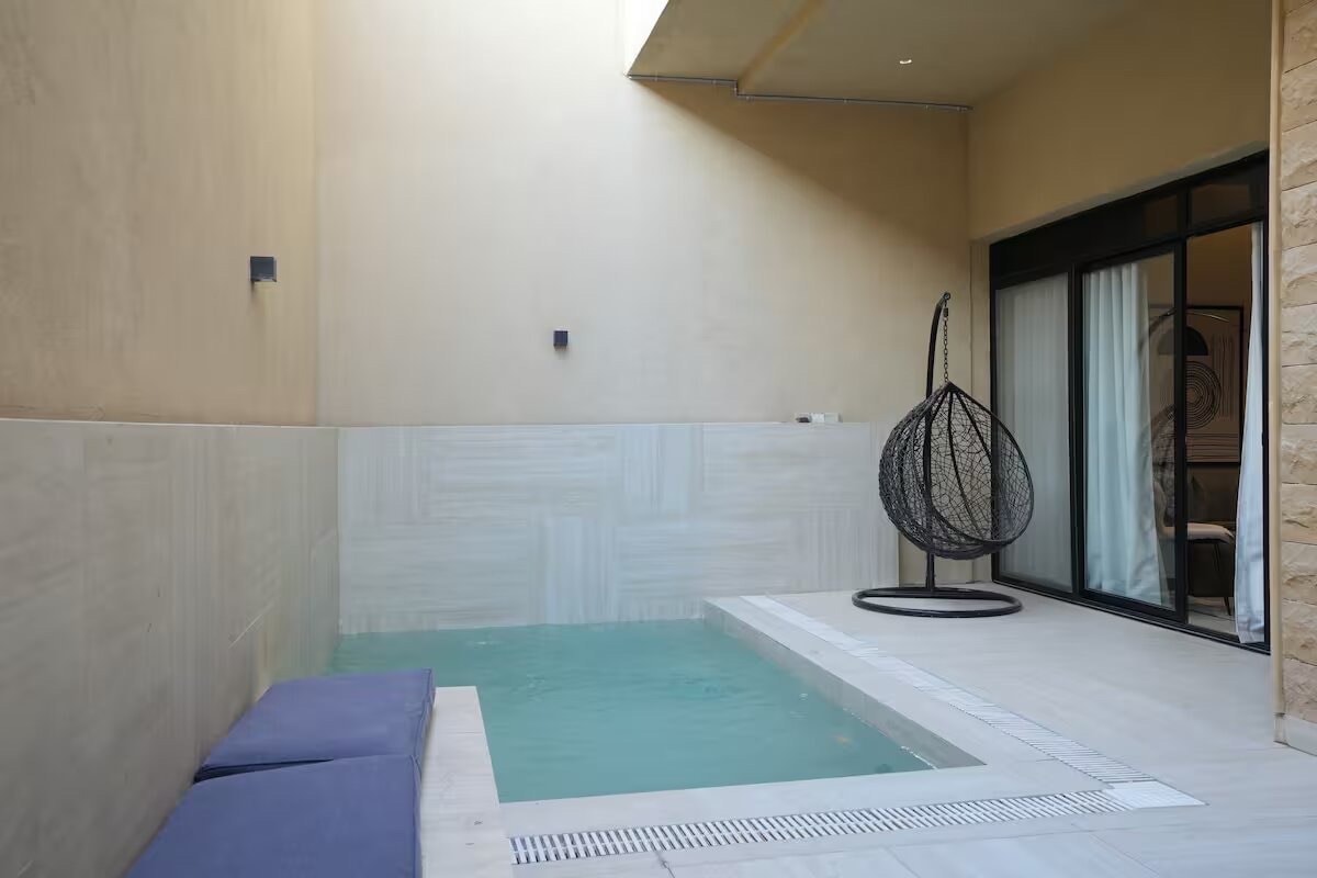 Luxe Retreat Pool Prime Spot 10