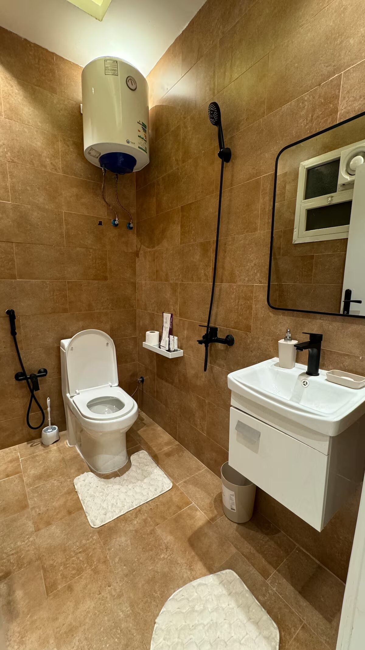 جناح بإطلالة مميزه 13