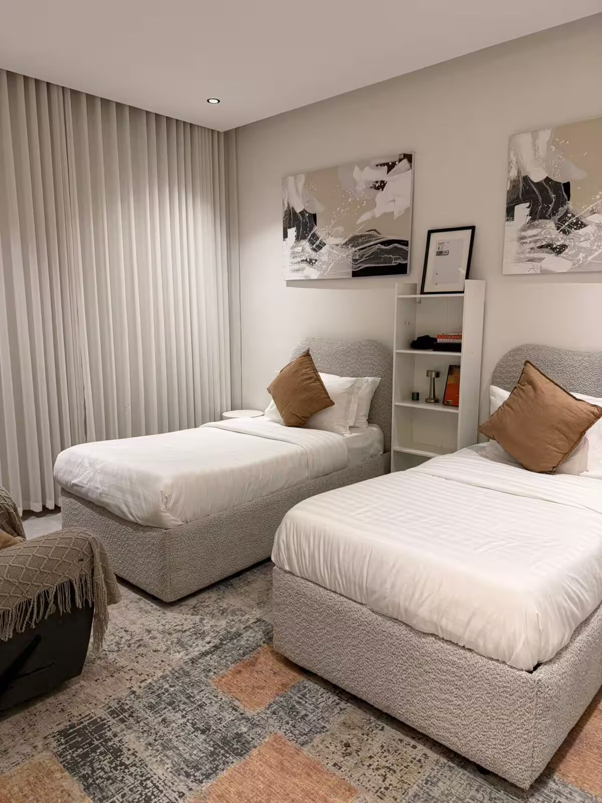 غرفتا نوم و صالة 3