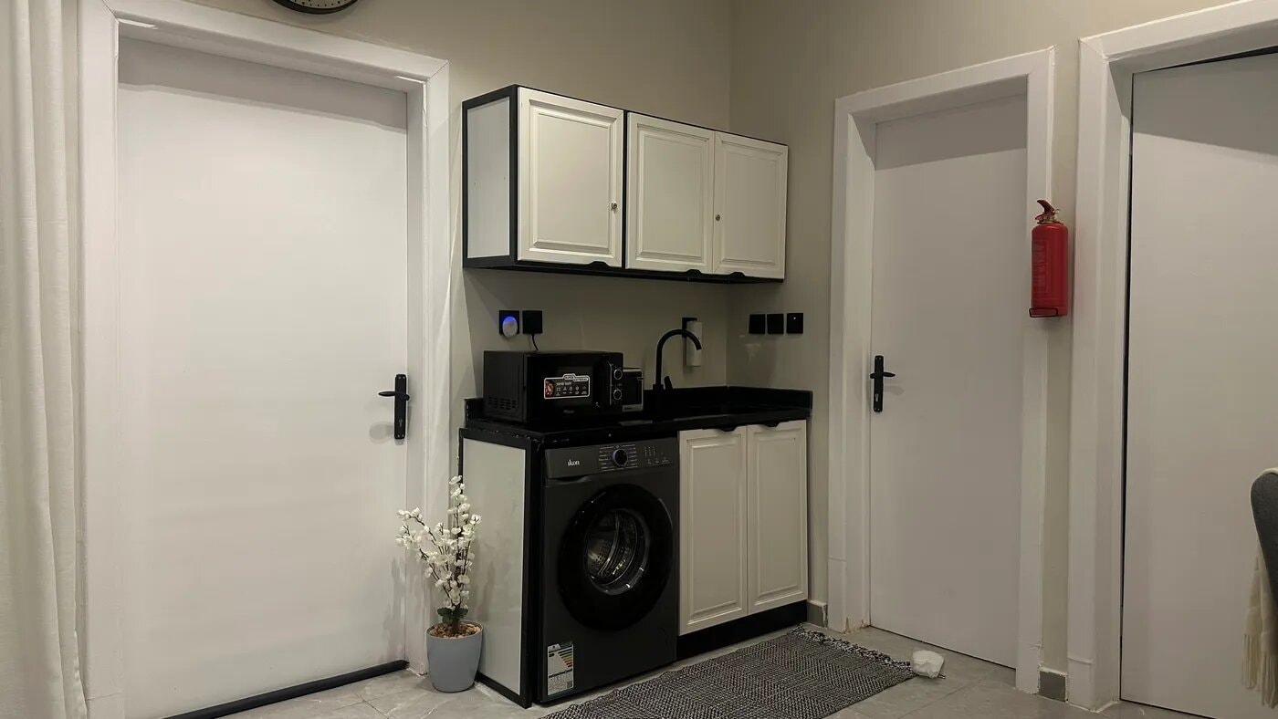 شقة بغرفة نوم وصالة 11