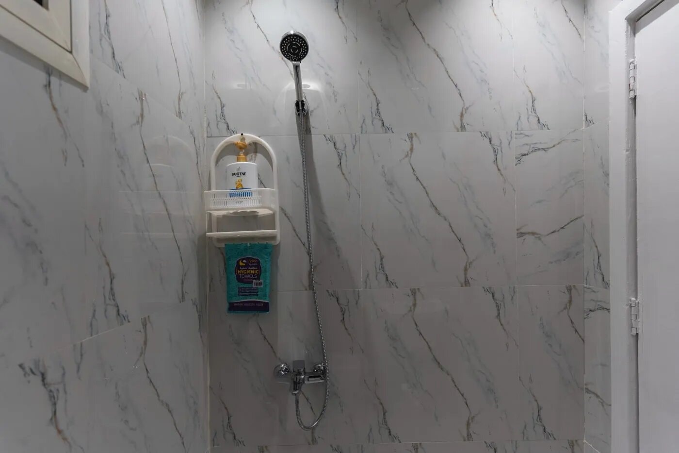 شقة بغرفة نوم ومعيشة 7