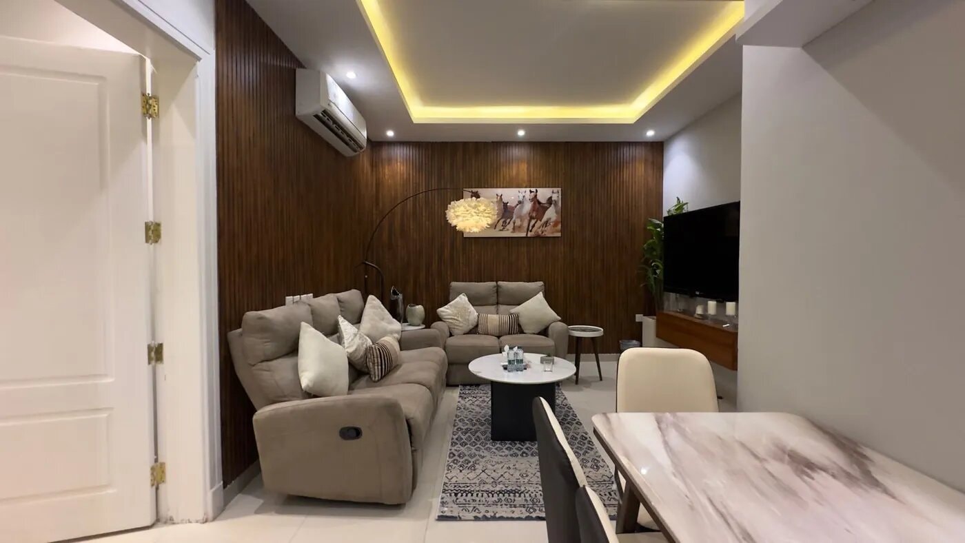 شقة بغرفة نوم ومعيشة 2