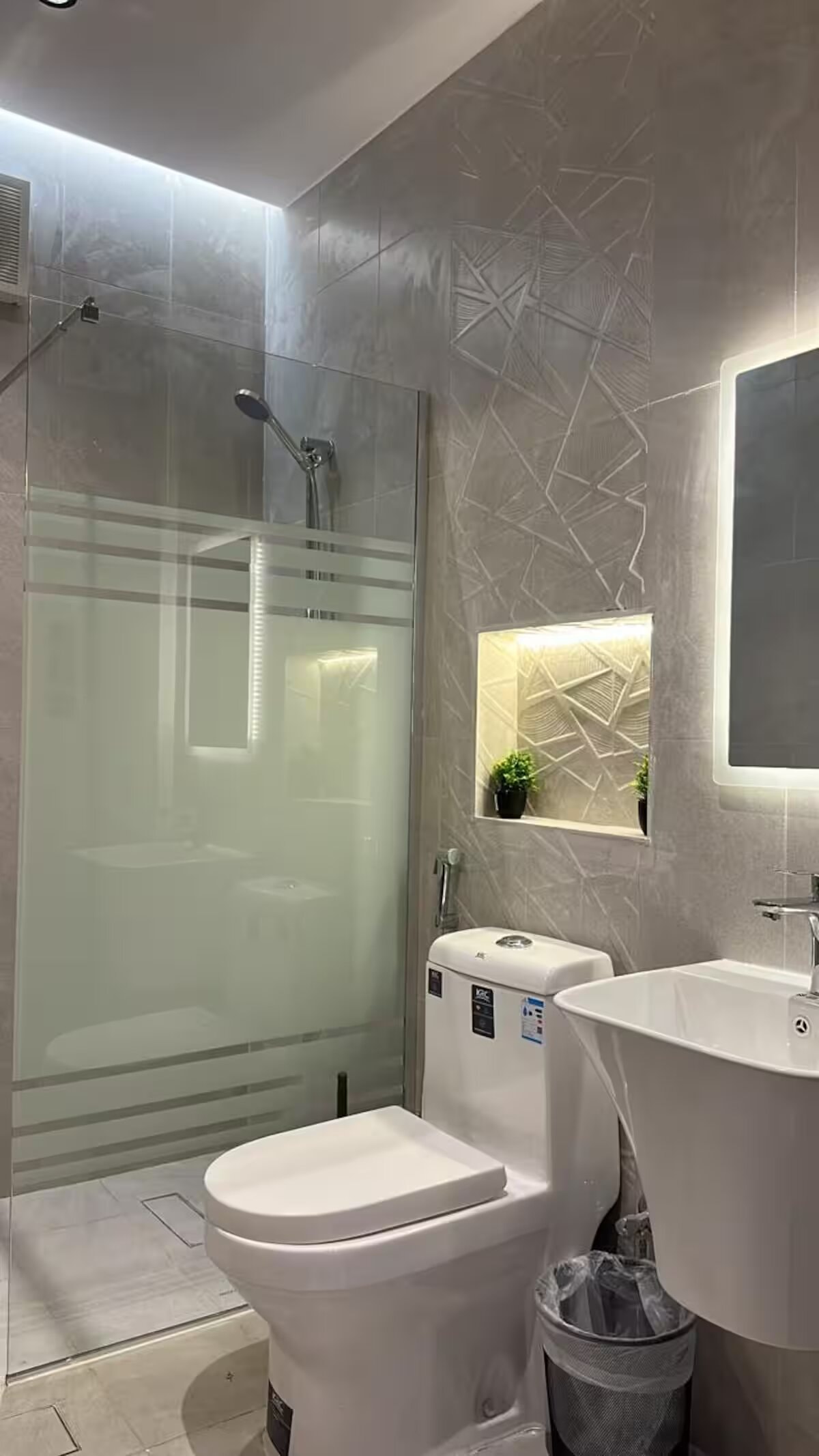 العزيزيه7غرفه بمطبخ 9