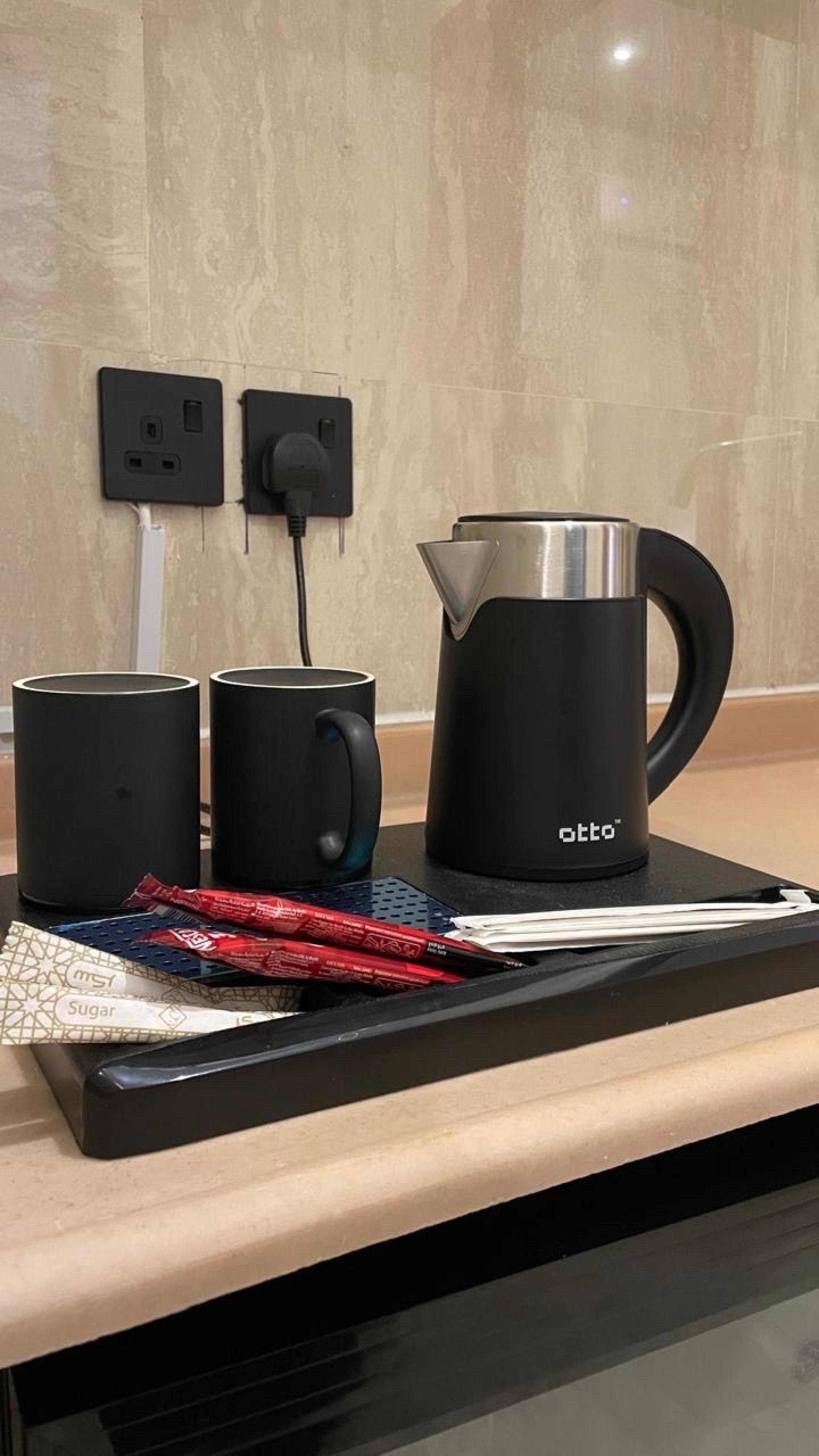 شقة بغرفة نوم وصالة دخول ذكي 5