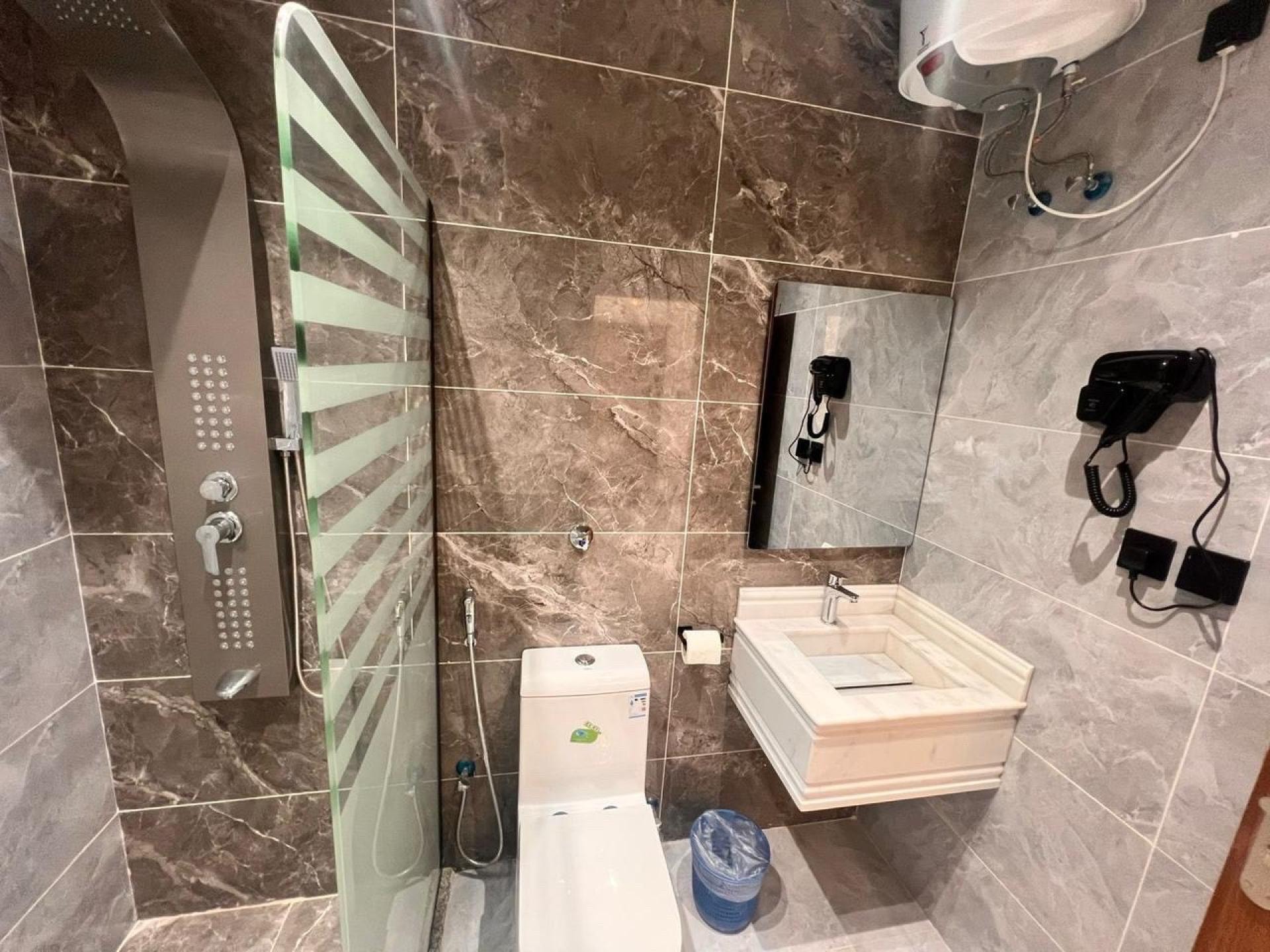 غرفة وصالة بتصميم مودرن 7