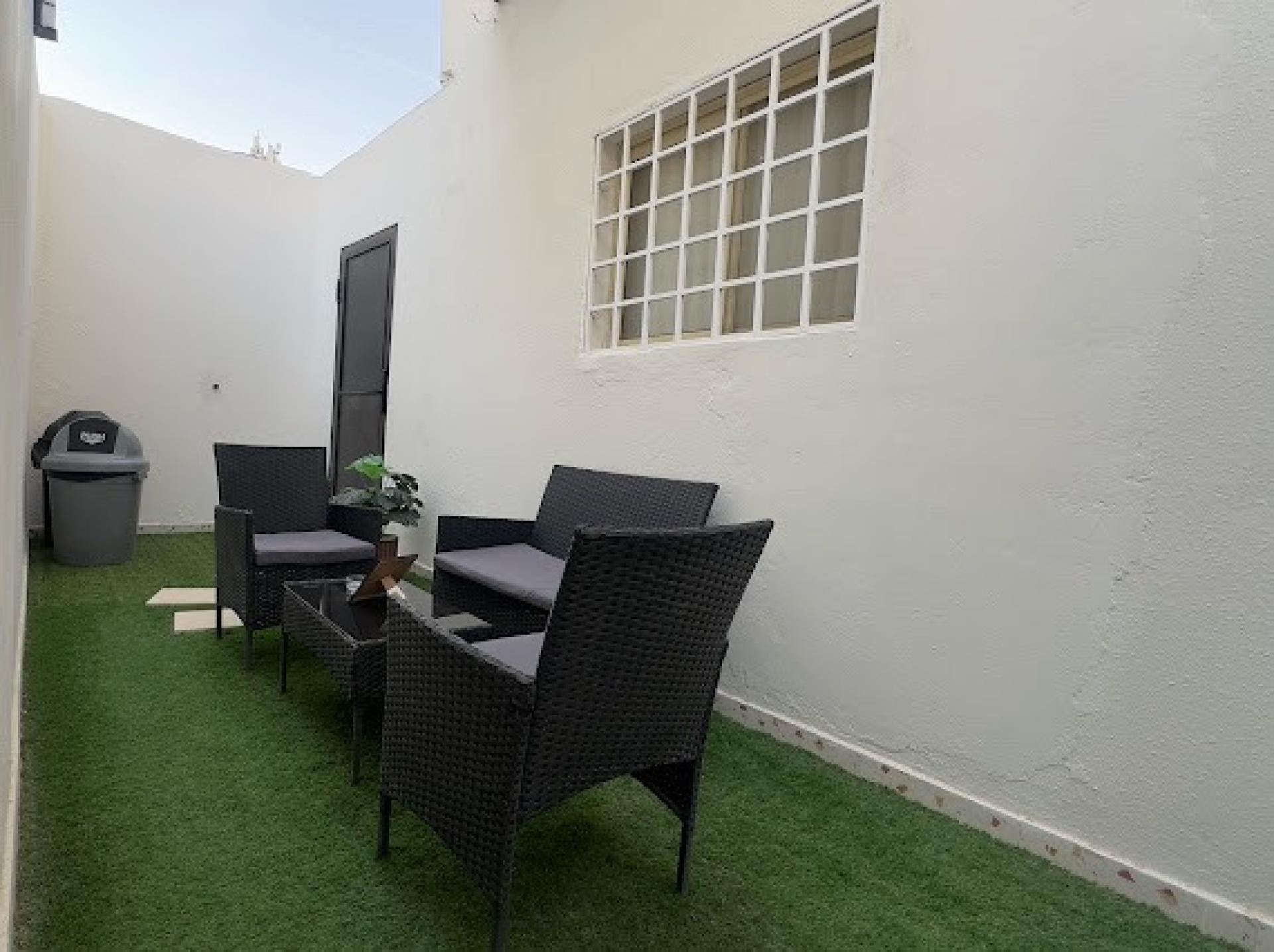 جناح تنفيذي مع جلسه خارجية 2G 13