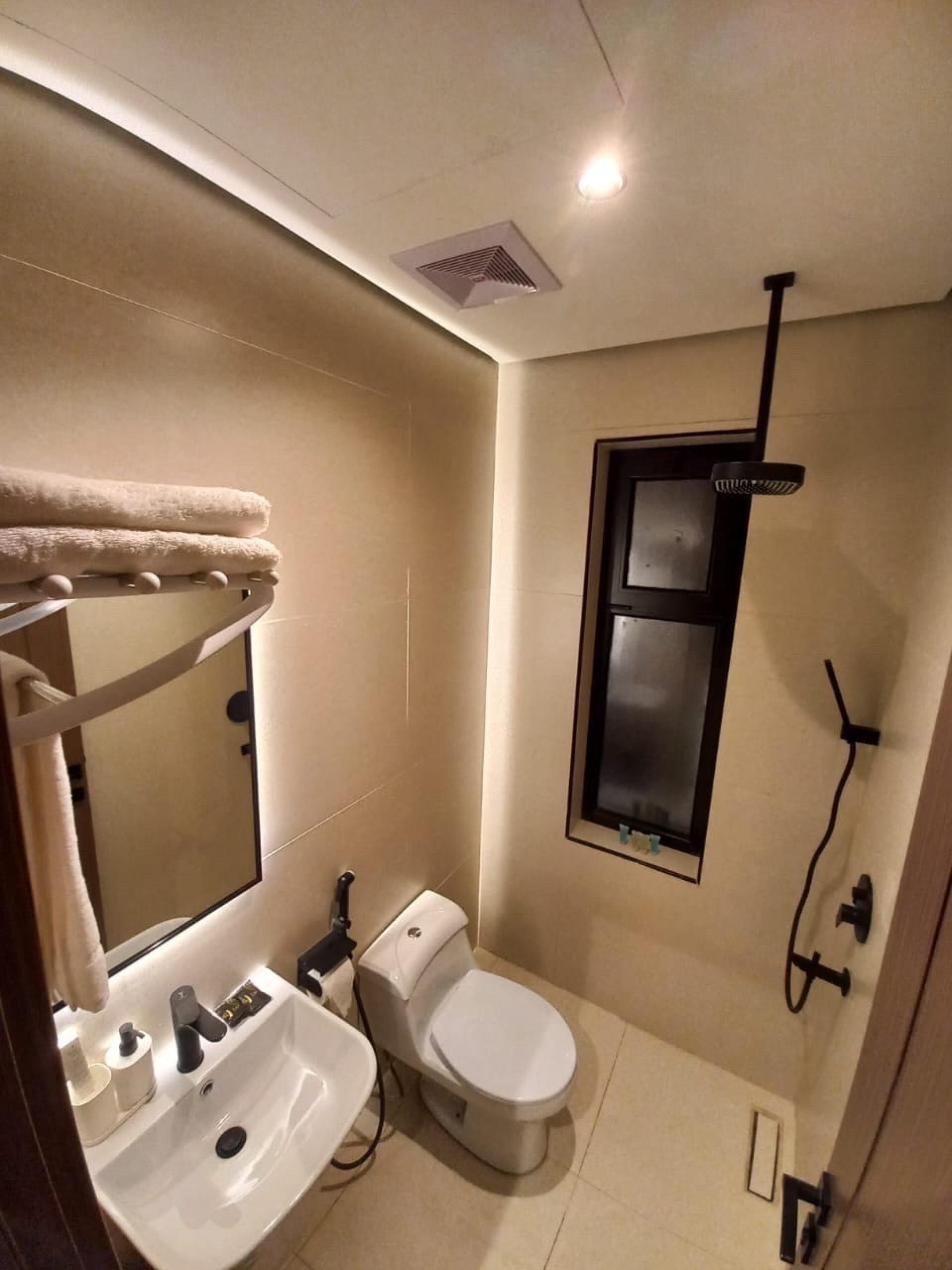 استديوا فاخر في برج انما دخول ذكي 9