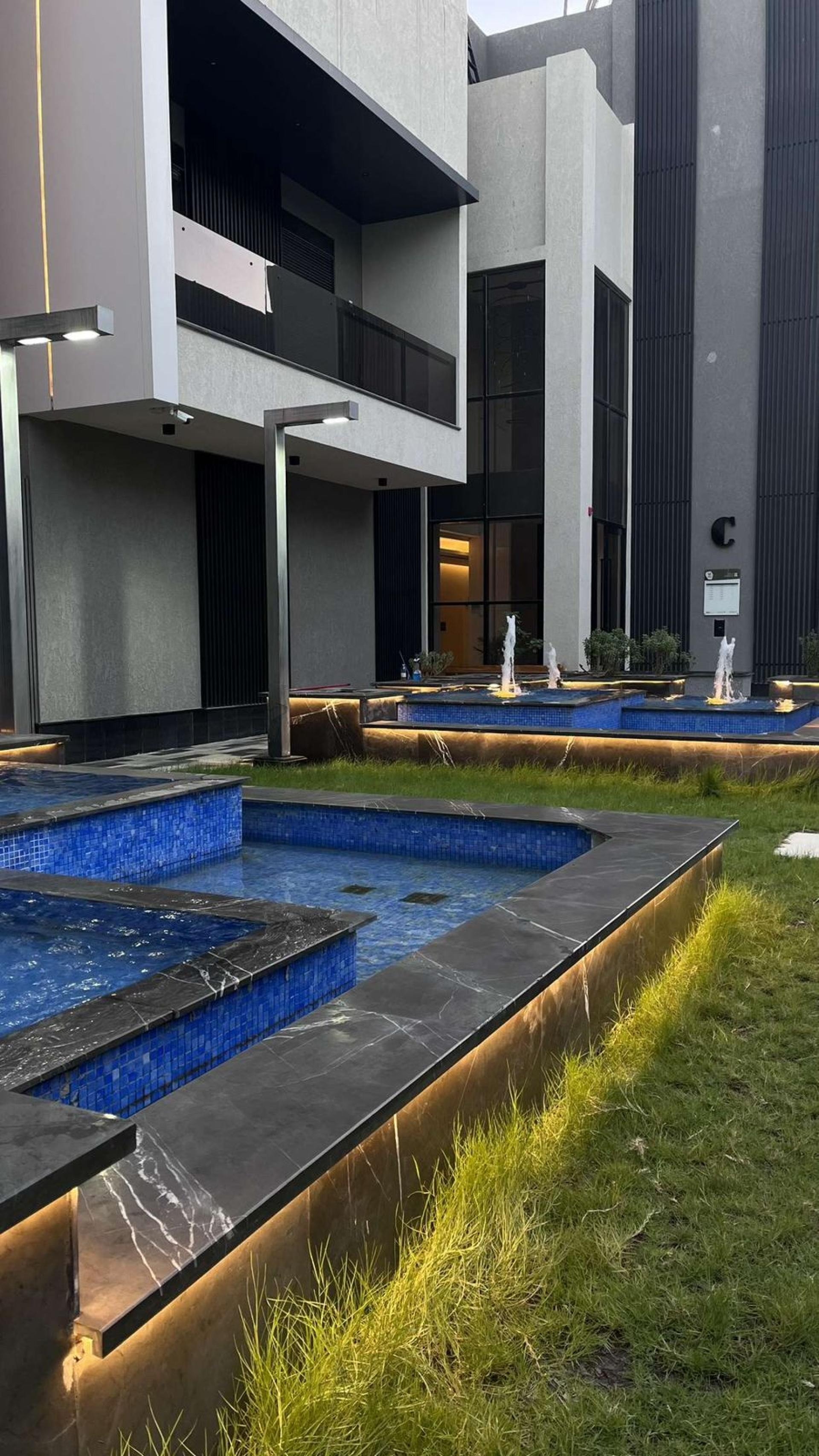 استديو واسع و انيق 10