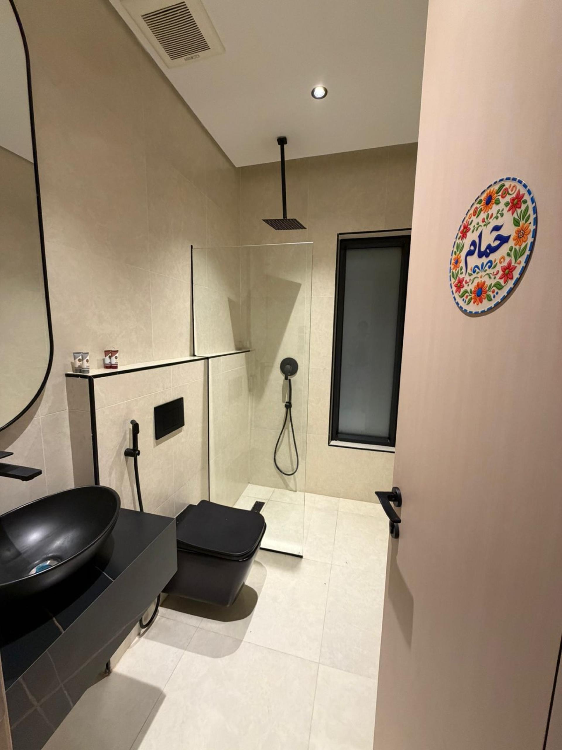 شقةواسعة بتصميم عصري 8