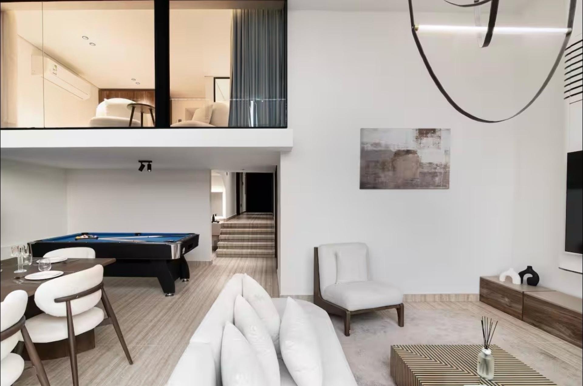 بنتهاوس فاخر بدورين سينما وبلياردو وجلسة 2