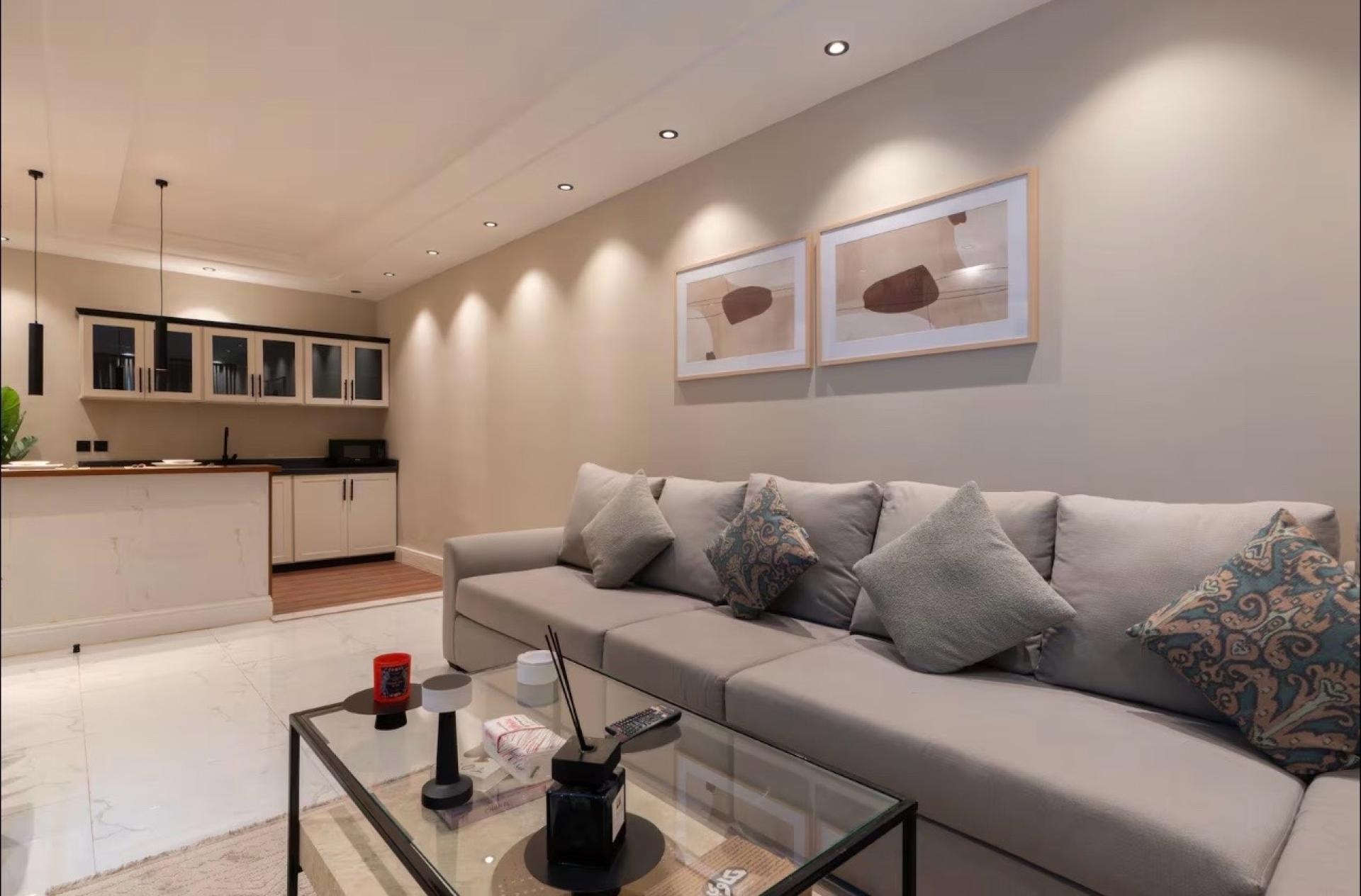 جناح بإطلالة على البوليفارد دخول ذاتي 6