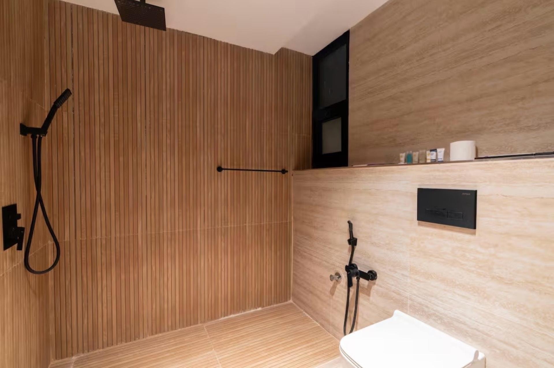 شقة فاخرة3 غرف نوم وجلسة خارجية 10