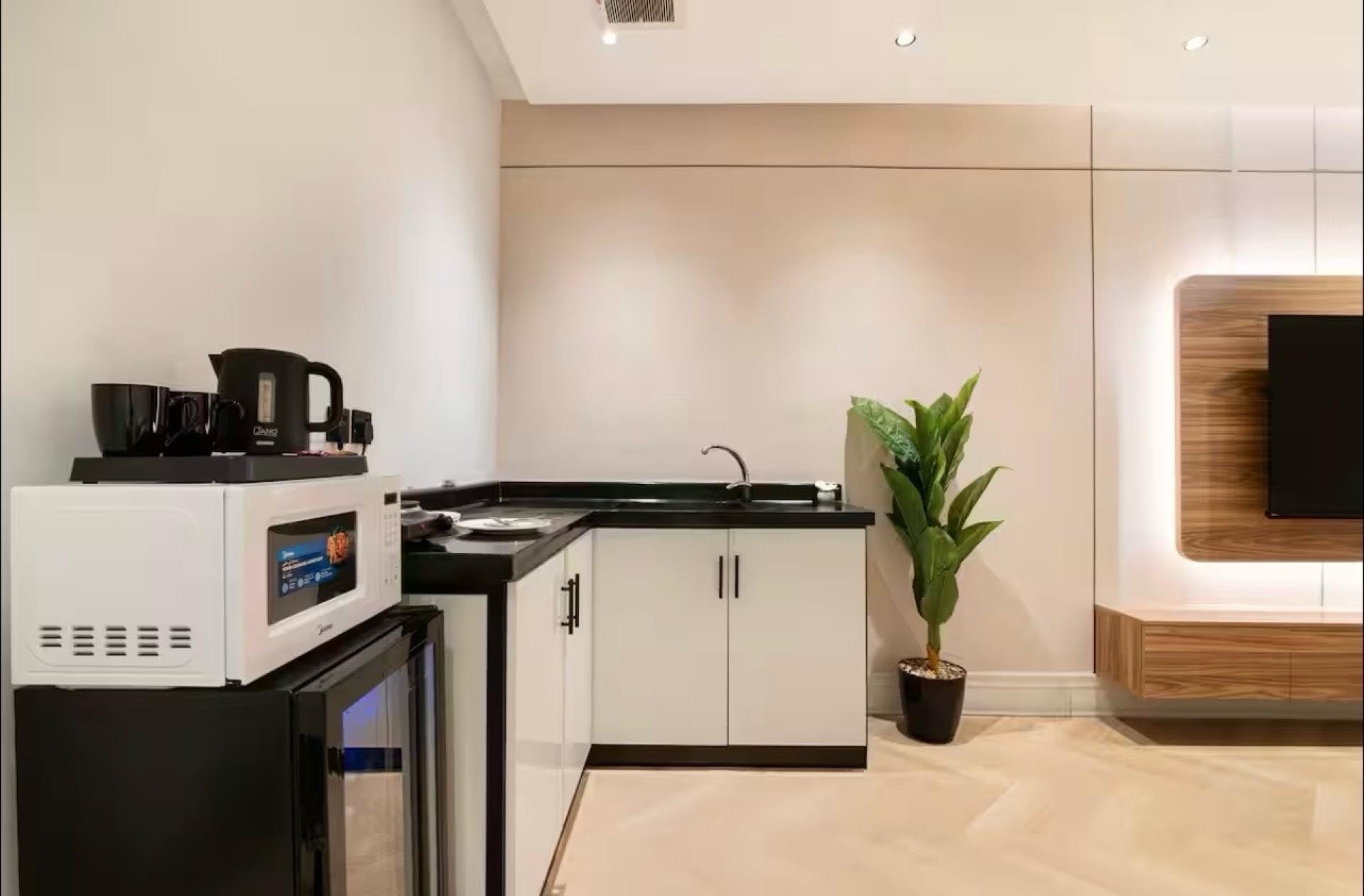 شقة مودرن غرفة وصالة أنيقة دخول ذاتي 8