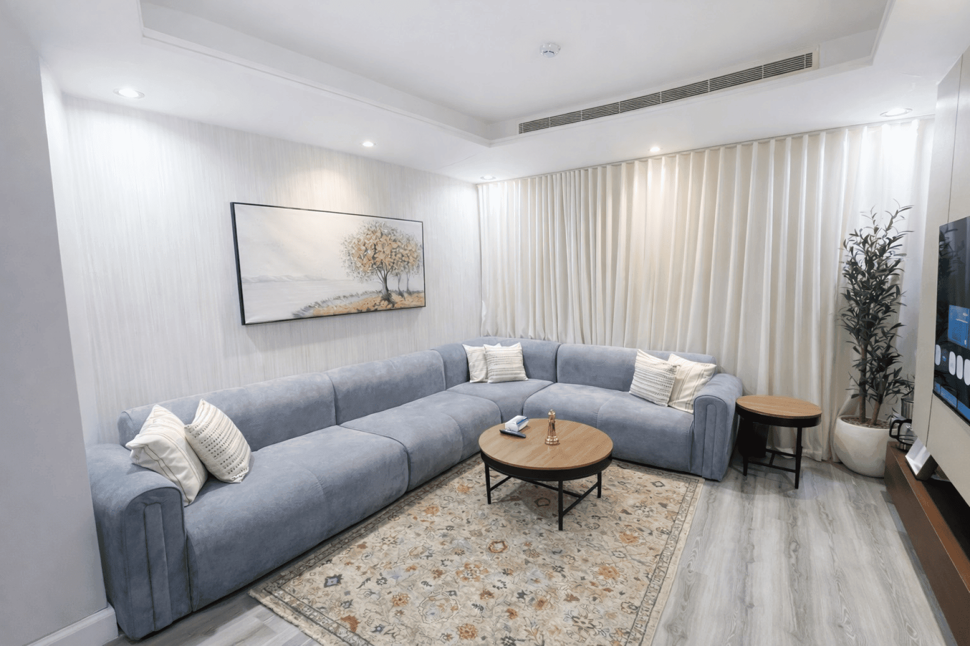 شقة بغرفتين نوم وصالة 4