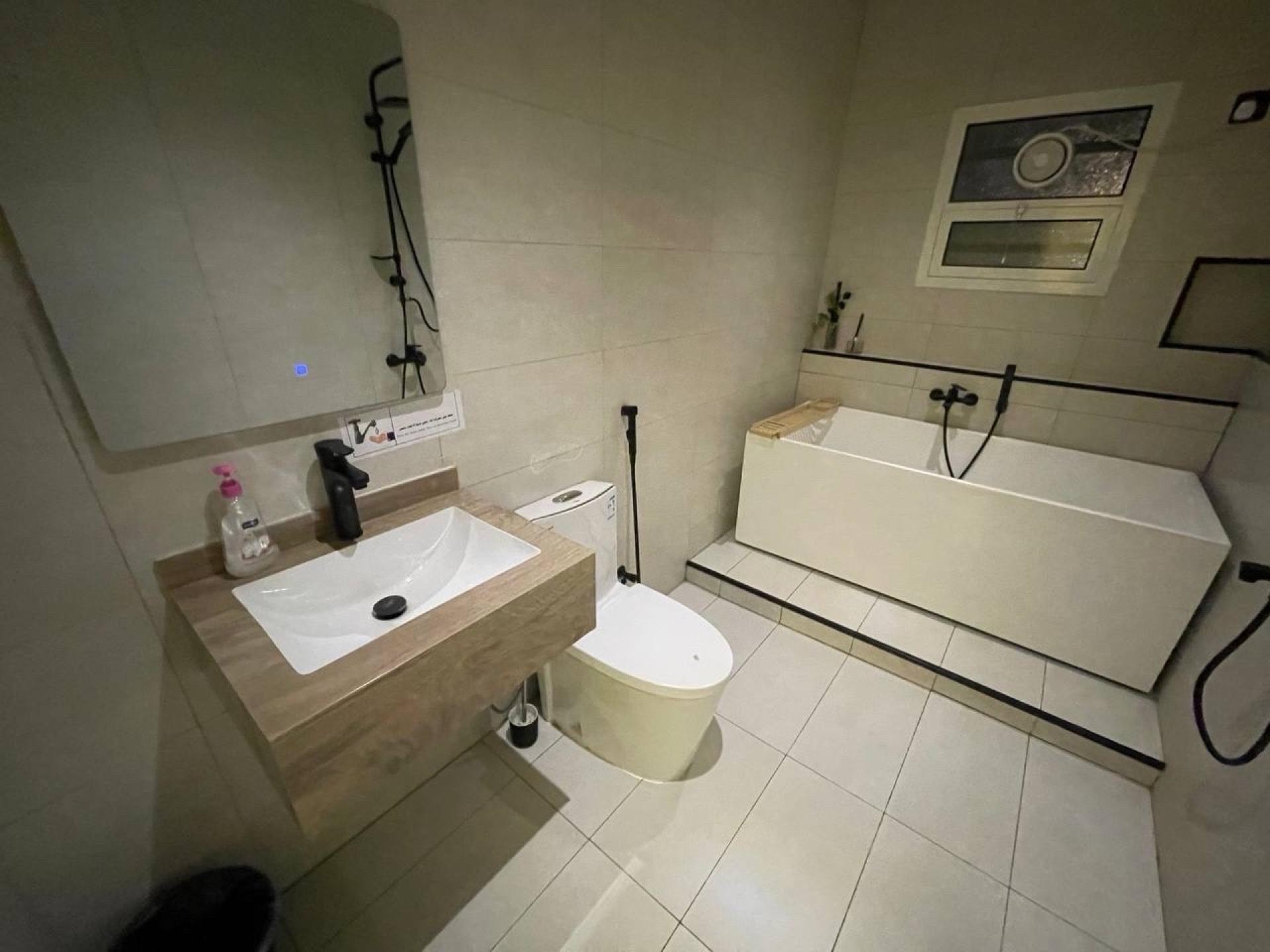 غرفة وصالة العقيق 11