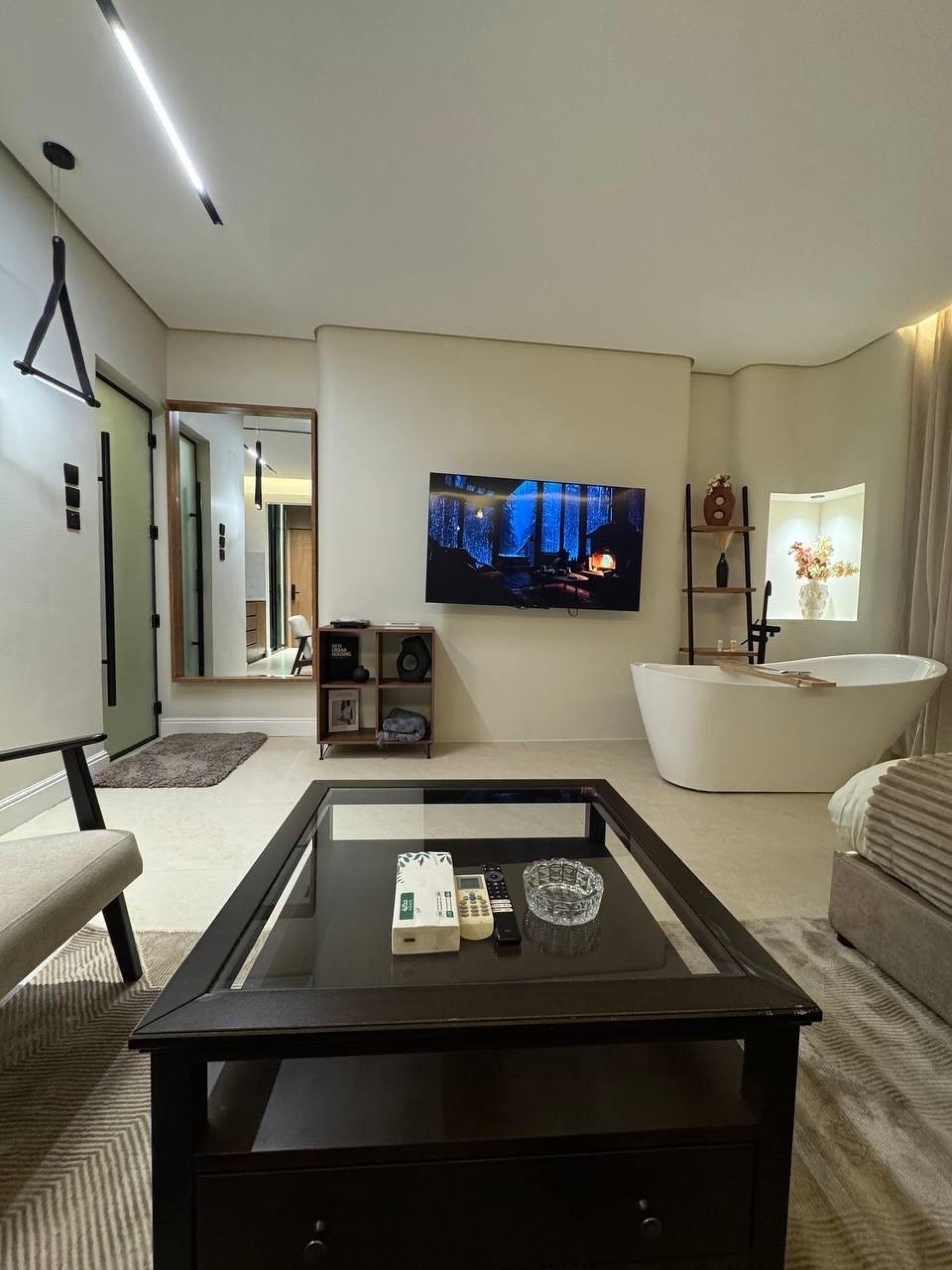 استديو واسع 3