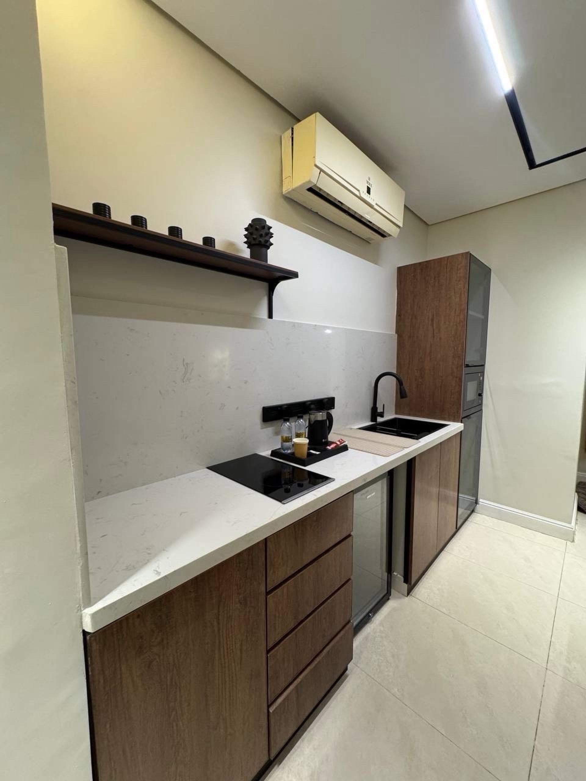 استديو واسع 6