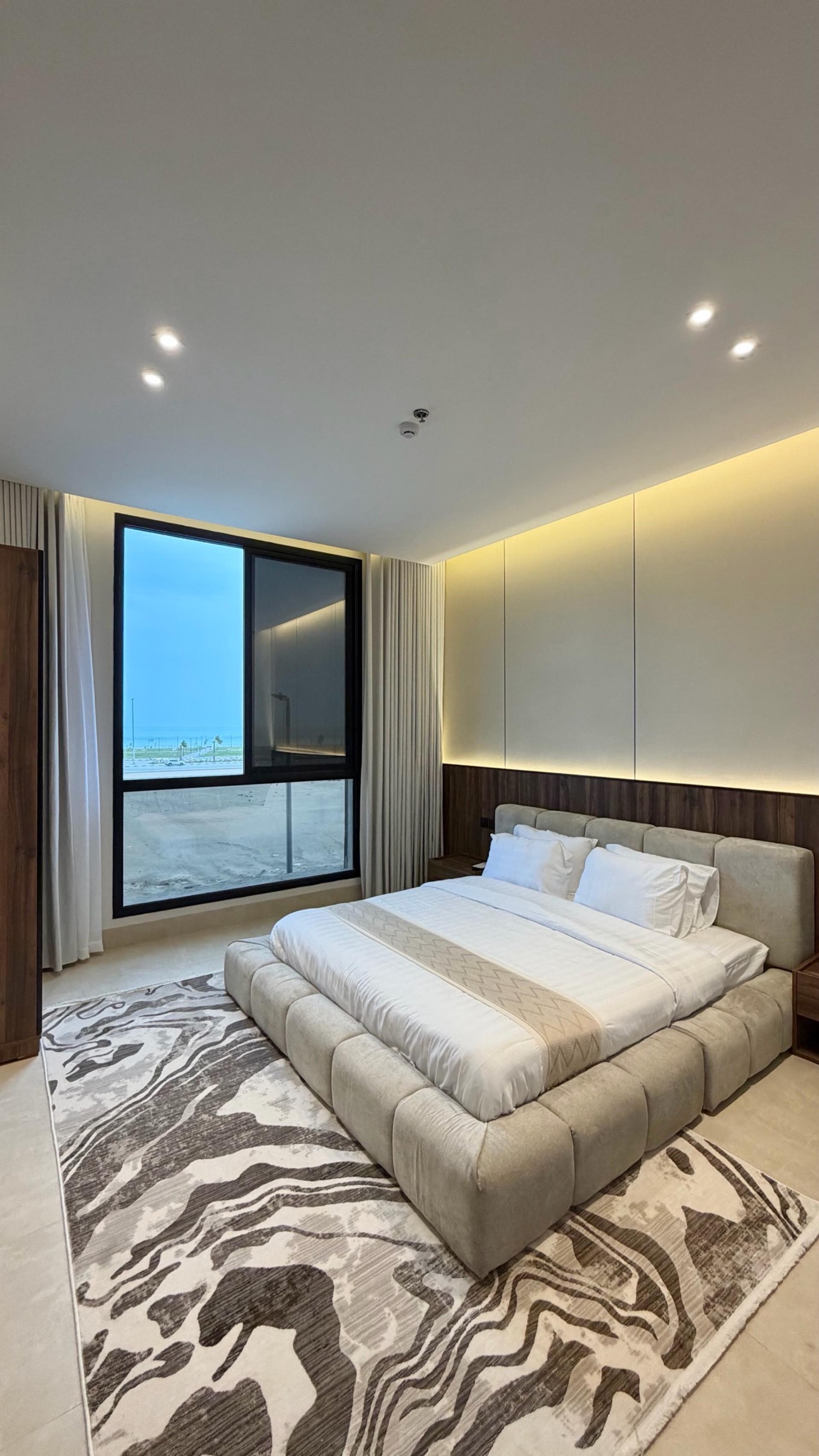 Panoramic Elegant Seaview 2BR Balcony 5