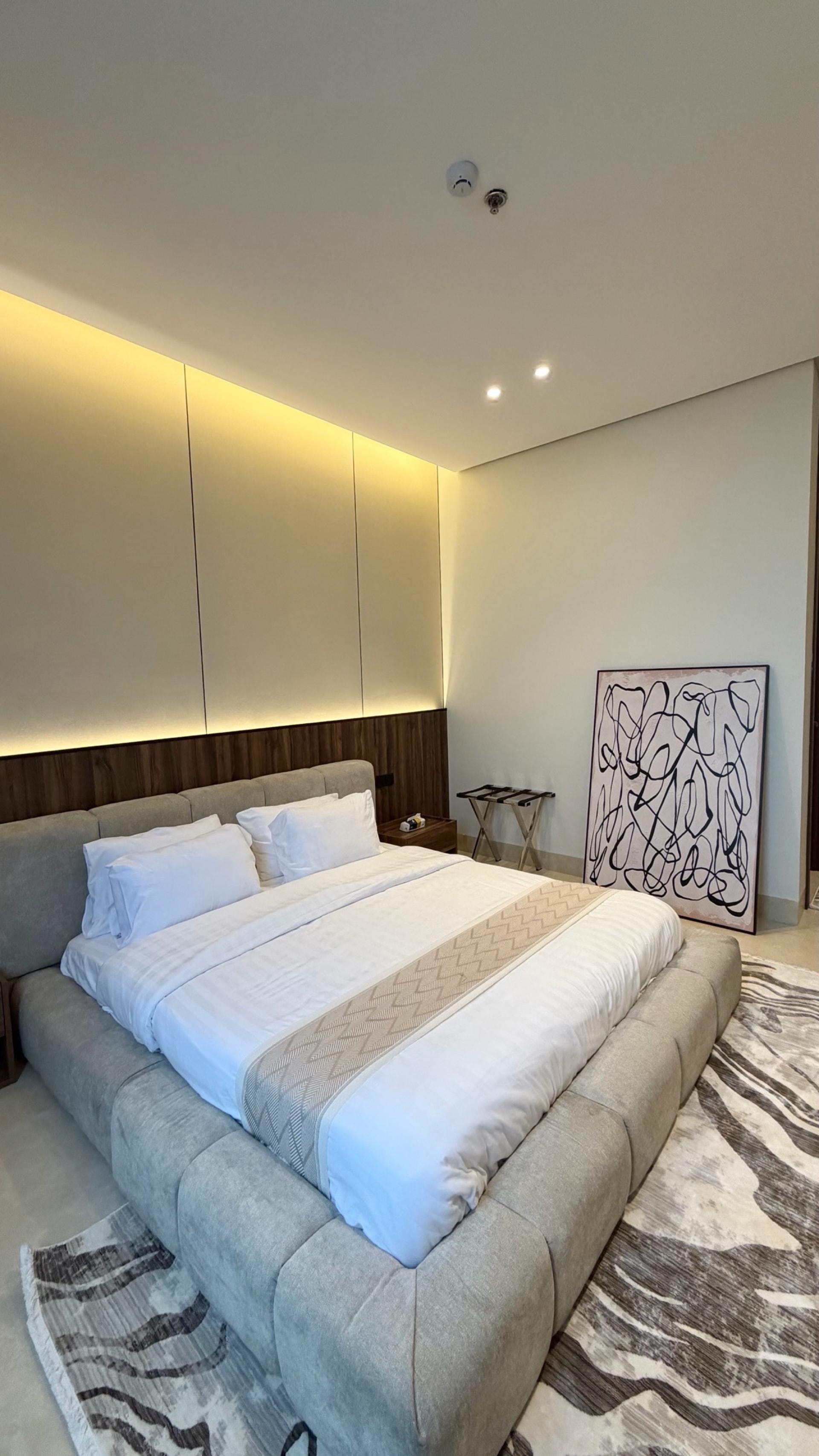 Panoramic Elegant Seaview 2BR Balcony 11