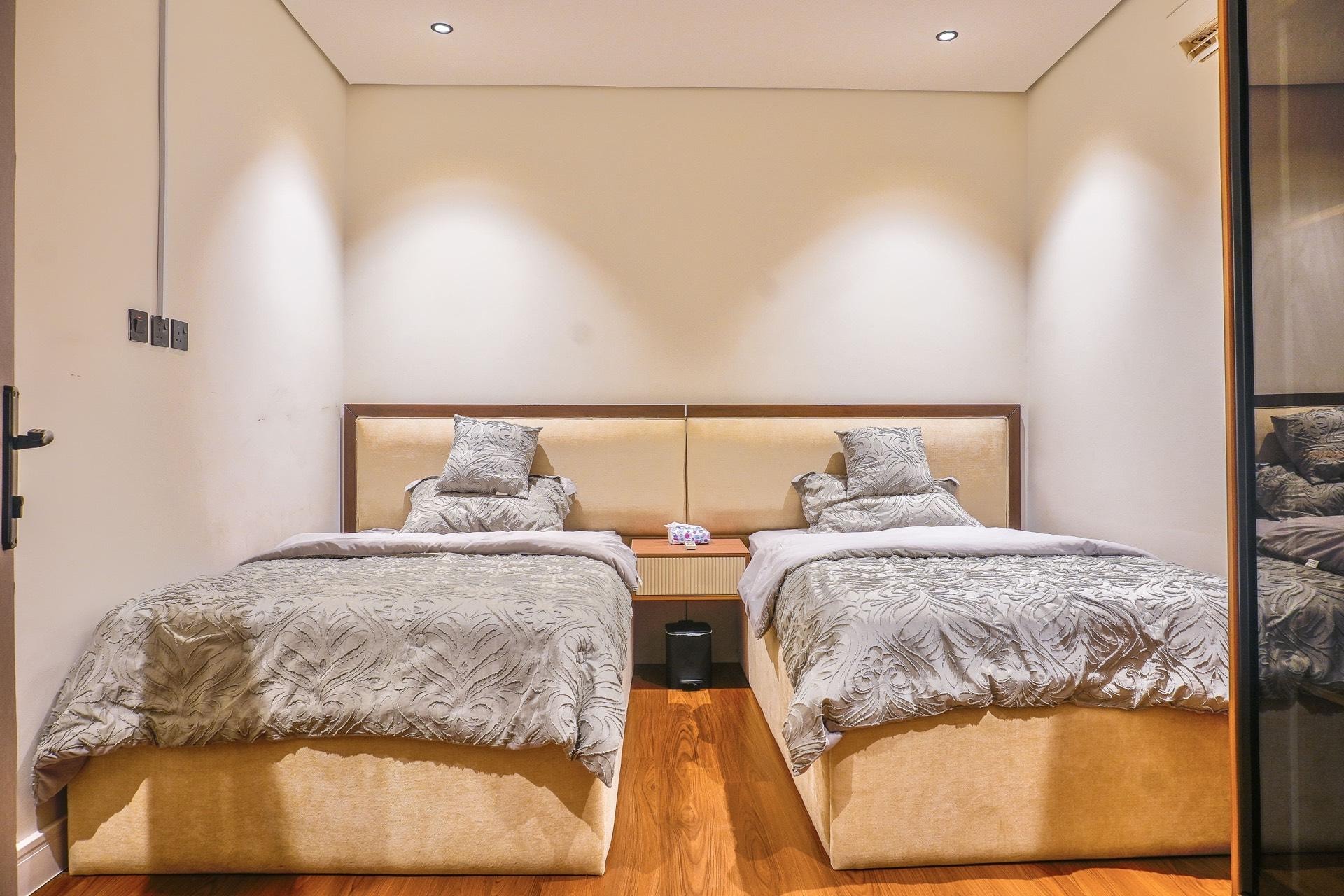 Executive Suite Private Entrance 8