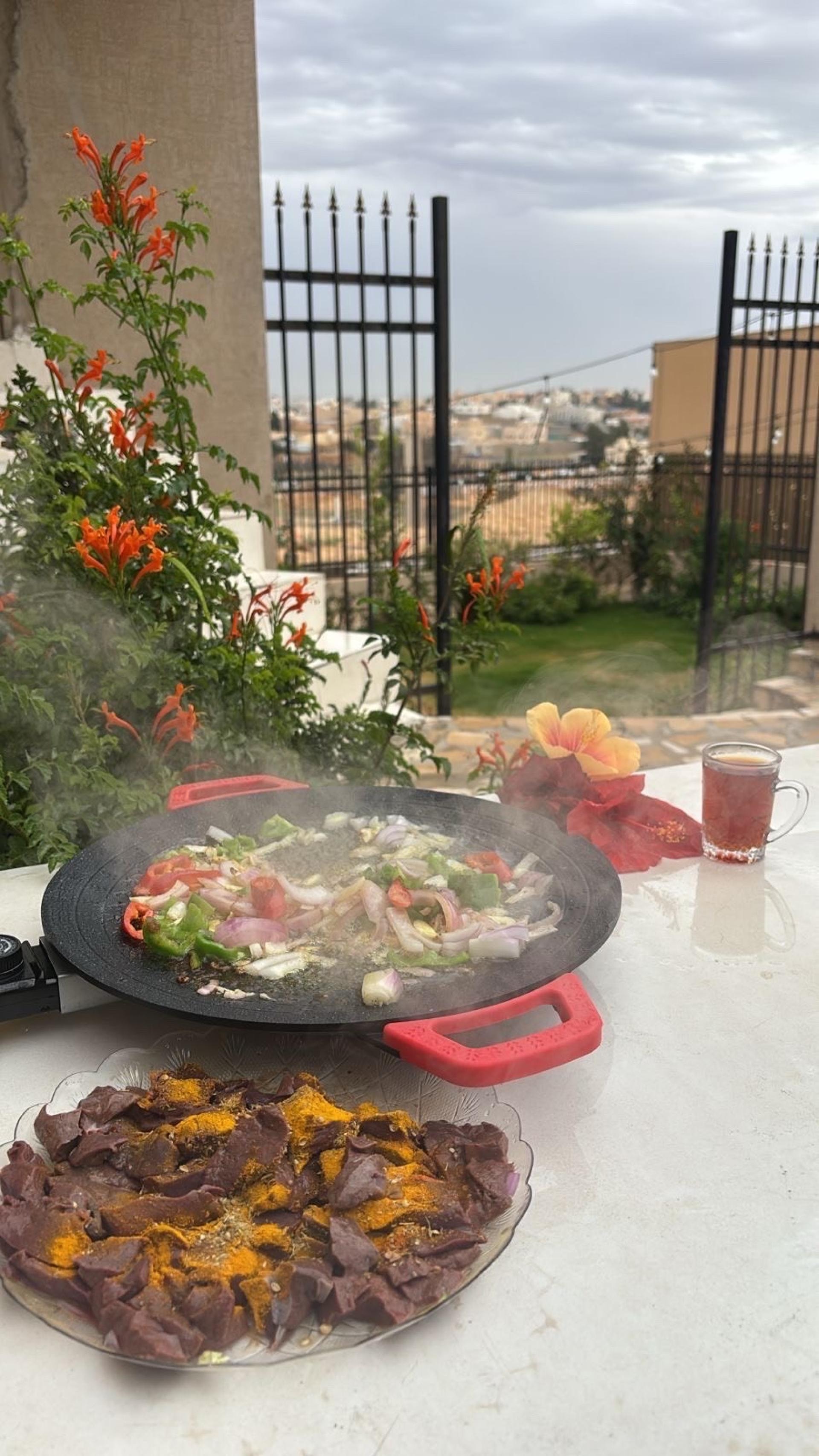 إطلالة 10