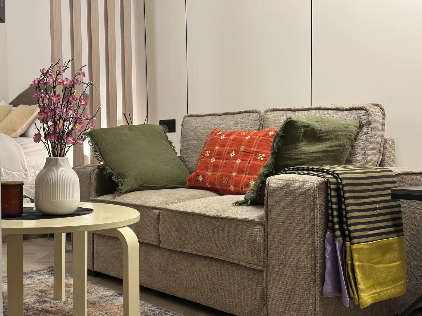 استديو هادئ بسريرماستر بدخول ذكي 1