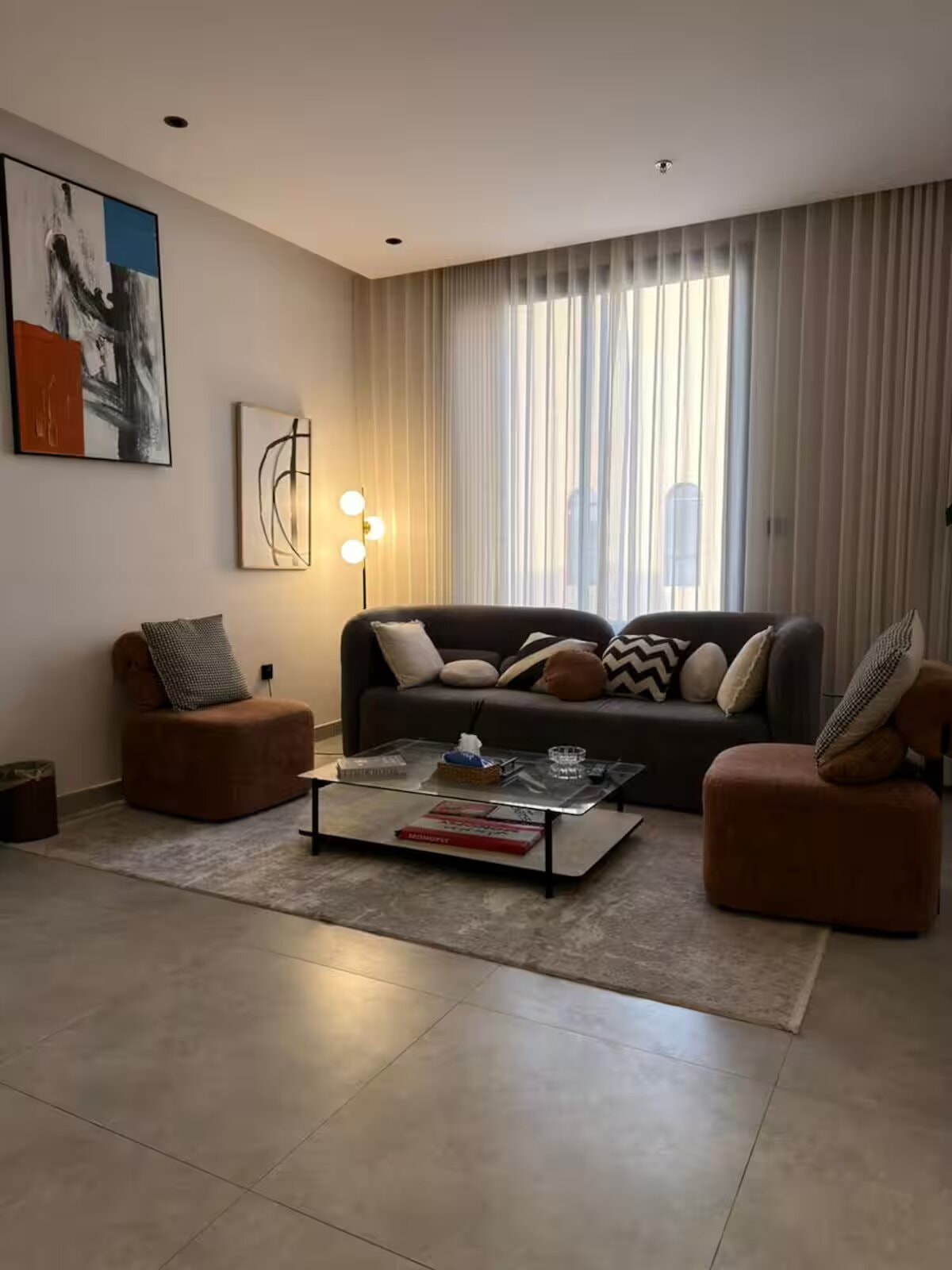 غرفتا نوم و صالة 1