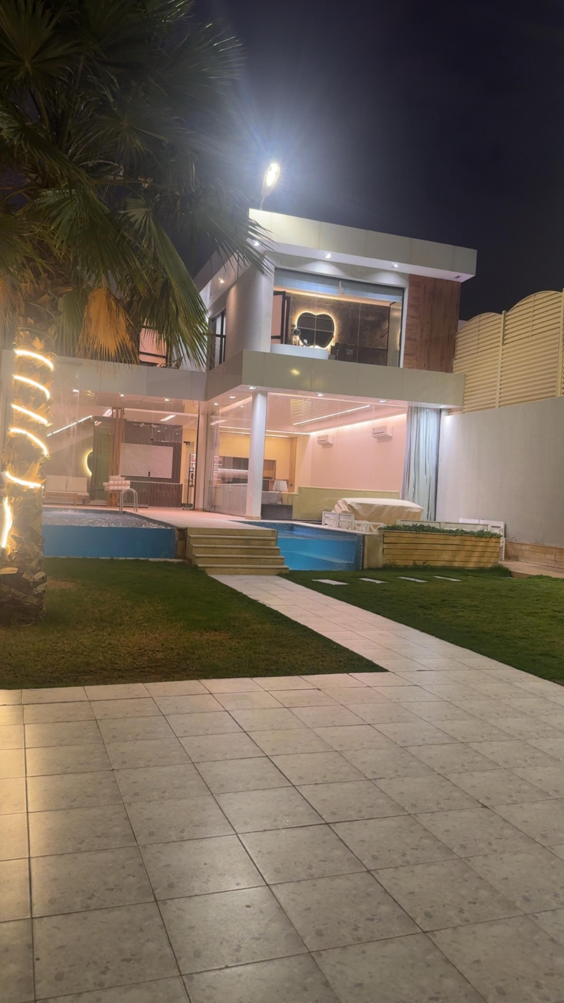 رويال فيينا vip 1