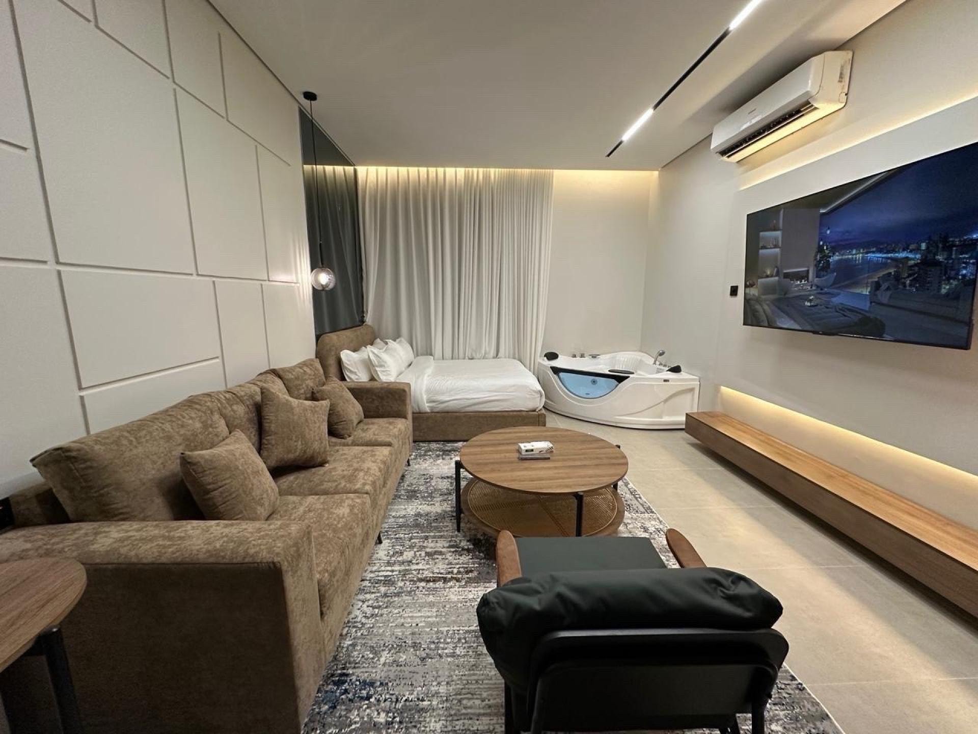 استديو واسع 1