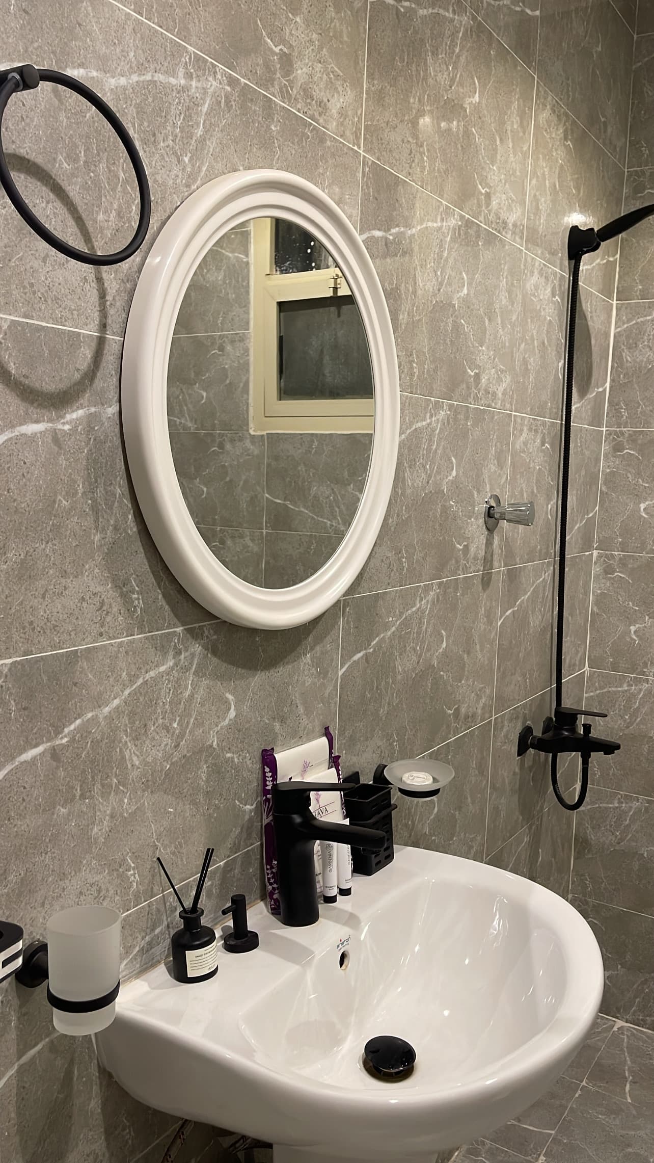 استديو فندقي بسرير ماستر 6