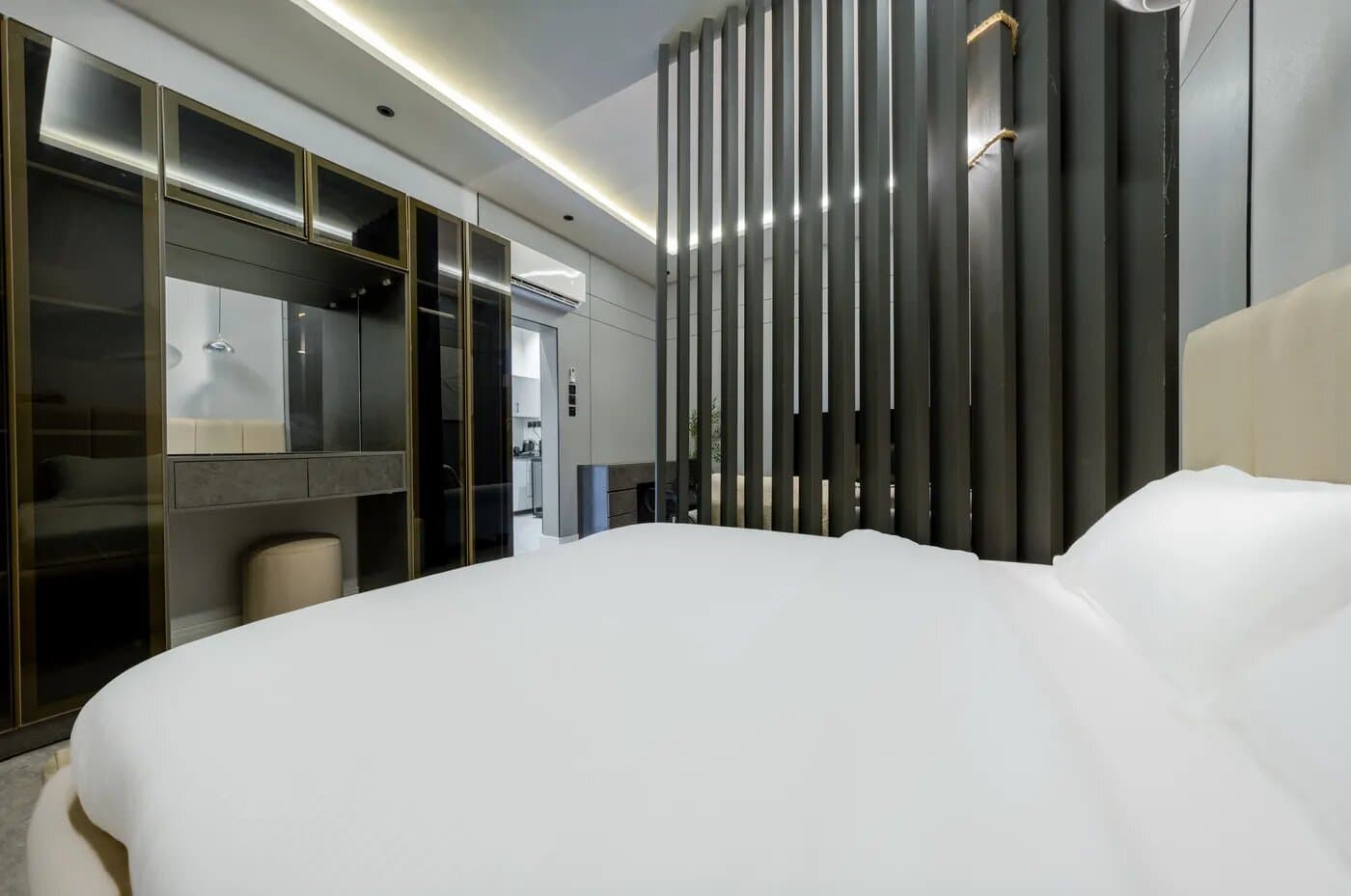 استديو هادئ بسريرماستر بدخول ذكي 4