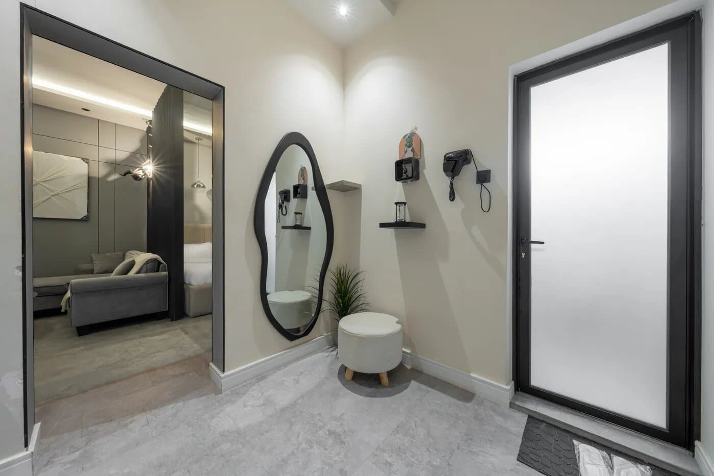 استديو هادئ بسريرماستر بدخول ذكي 9