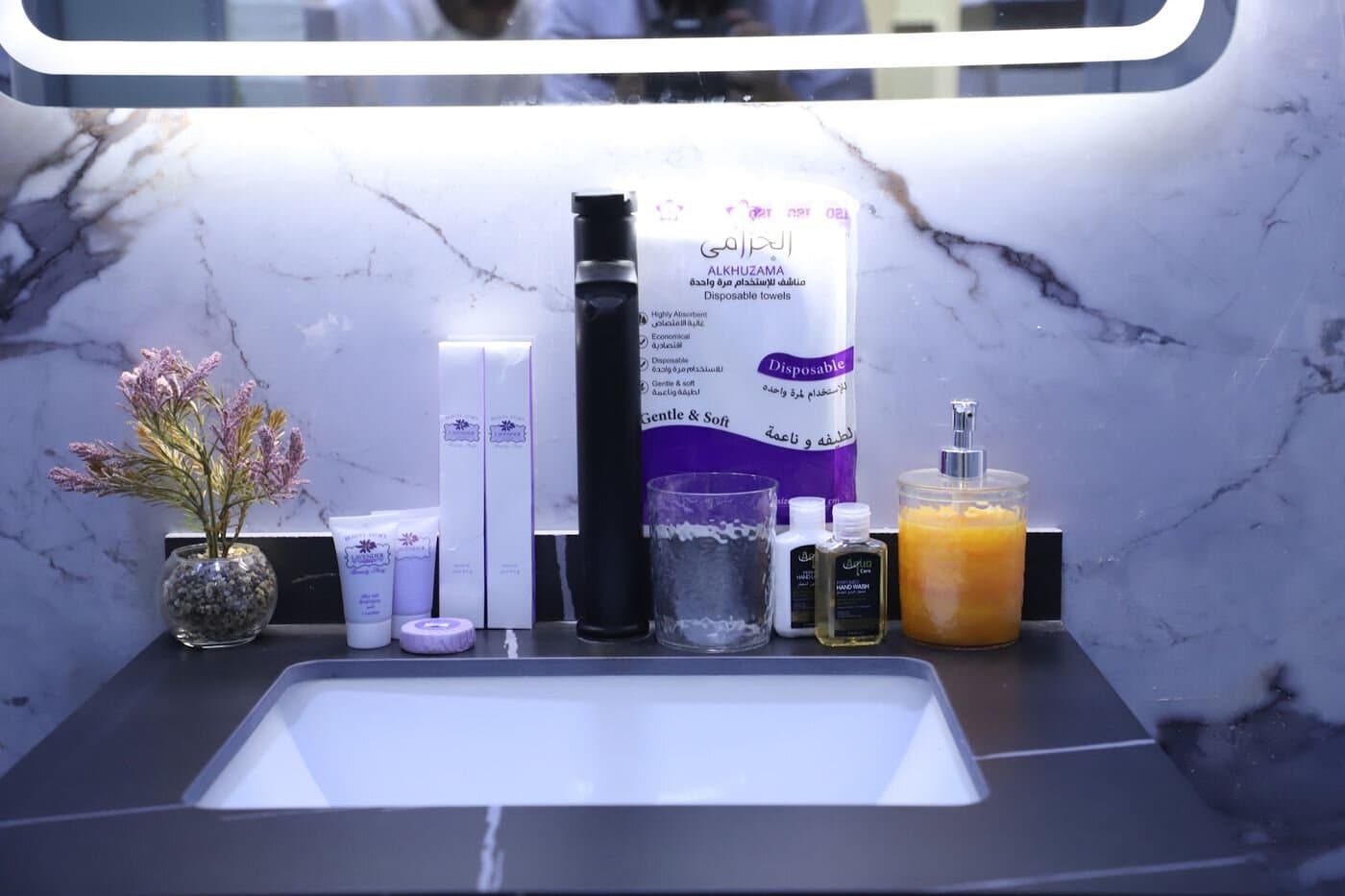 استديو هادئ بسريرماستر بدخول ذكي 8