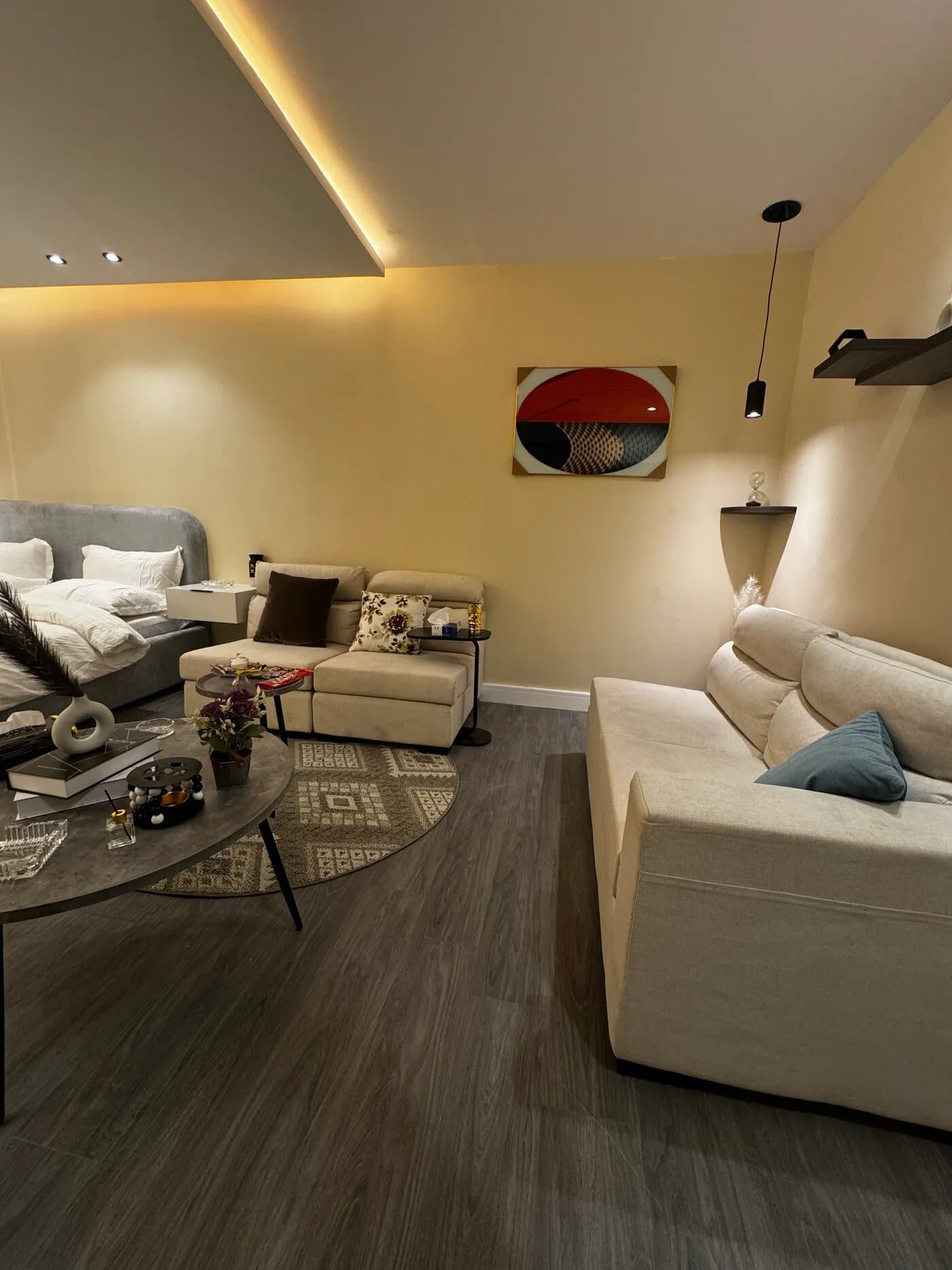 استديو هادئ بدخول ذاتي 9