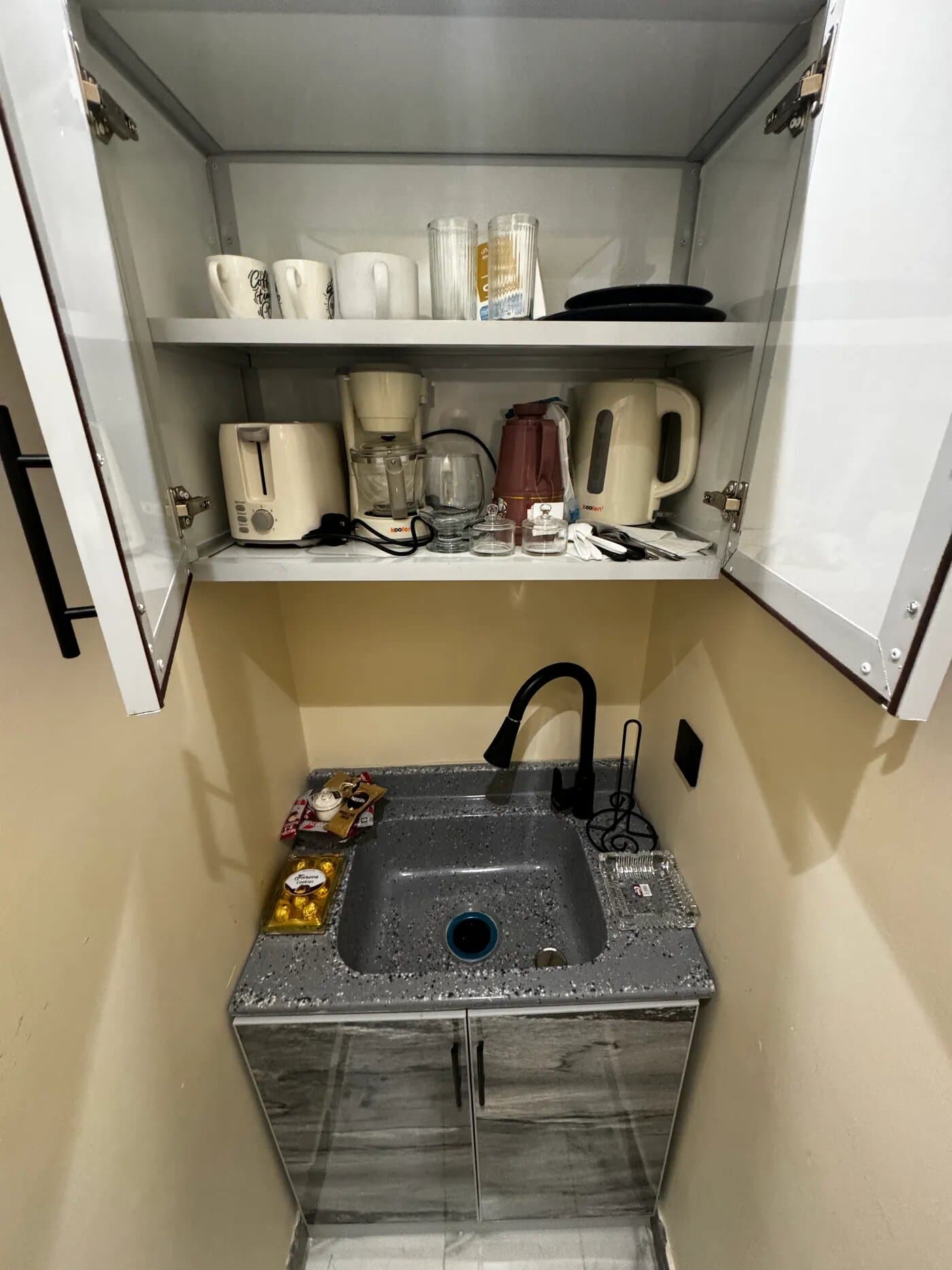 استديو هادئ بدخول ذاتي 2