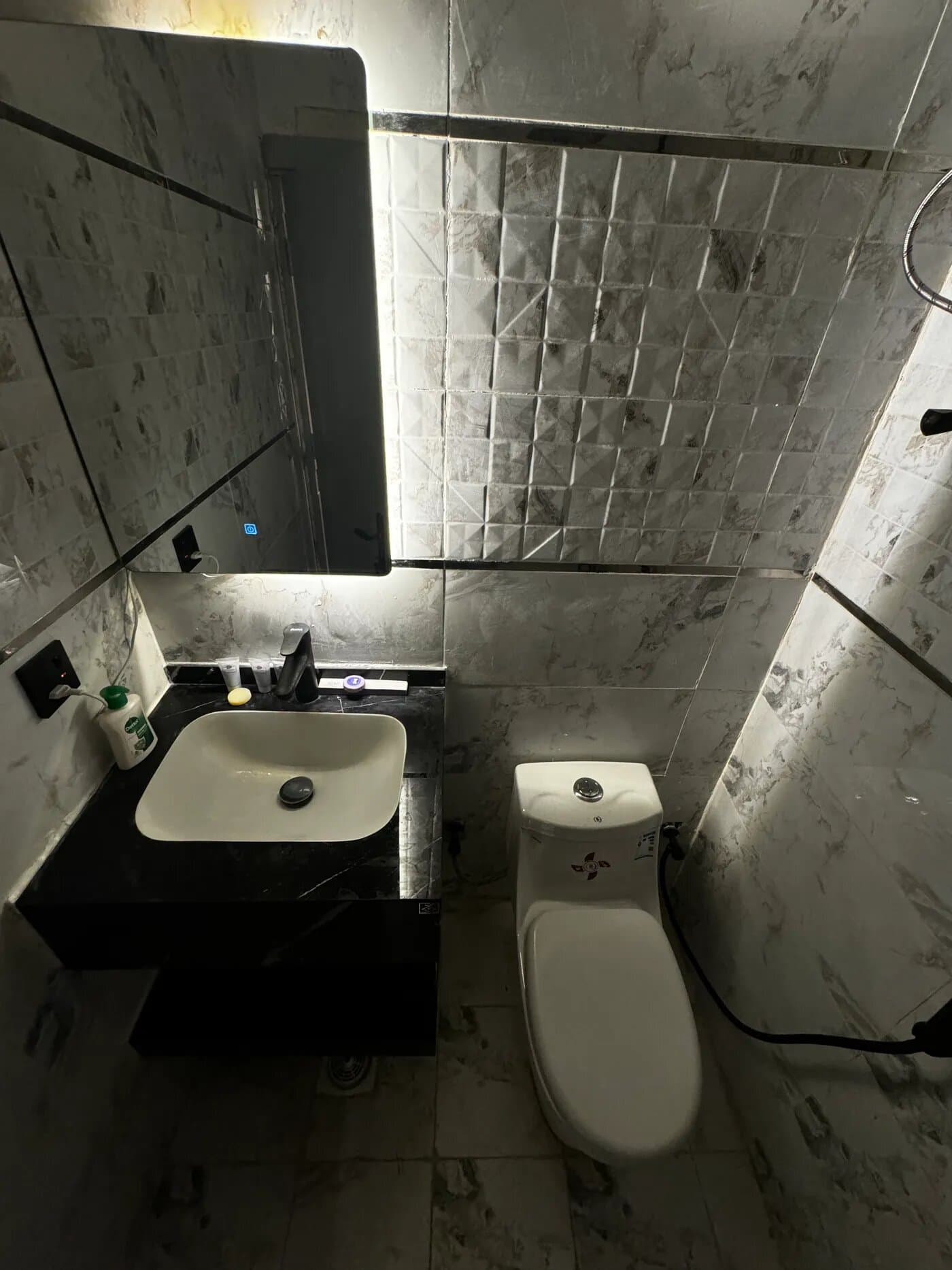 استديو هادئ بدخول ذاتي 3