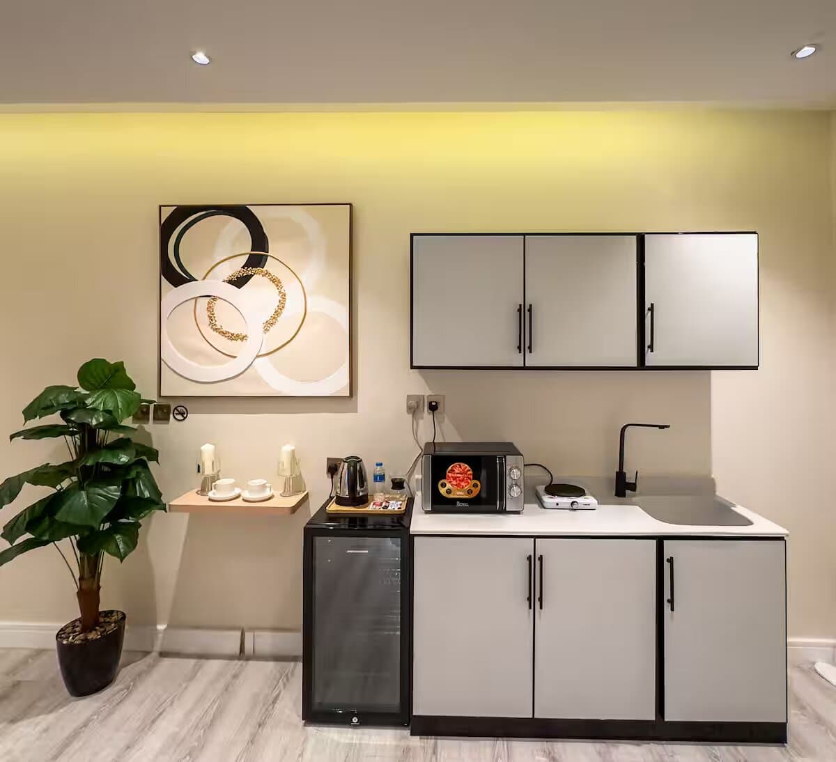 شقة امام البوليفارد 11