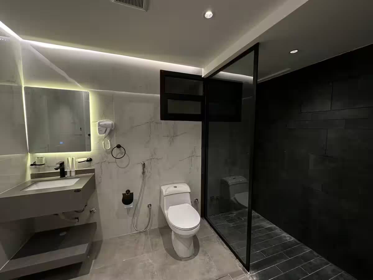 الملقا 3BR شقة R4 11