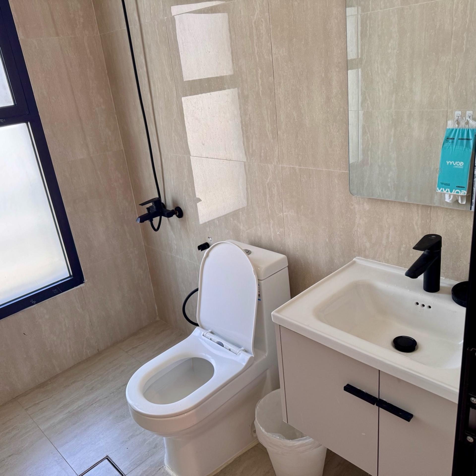 غرفتين بجاكوزي واطلالة على البحر, حي الحمراء, Al Khobar 8