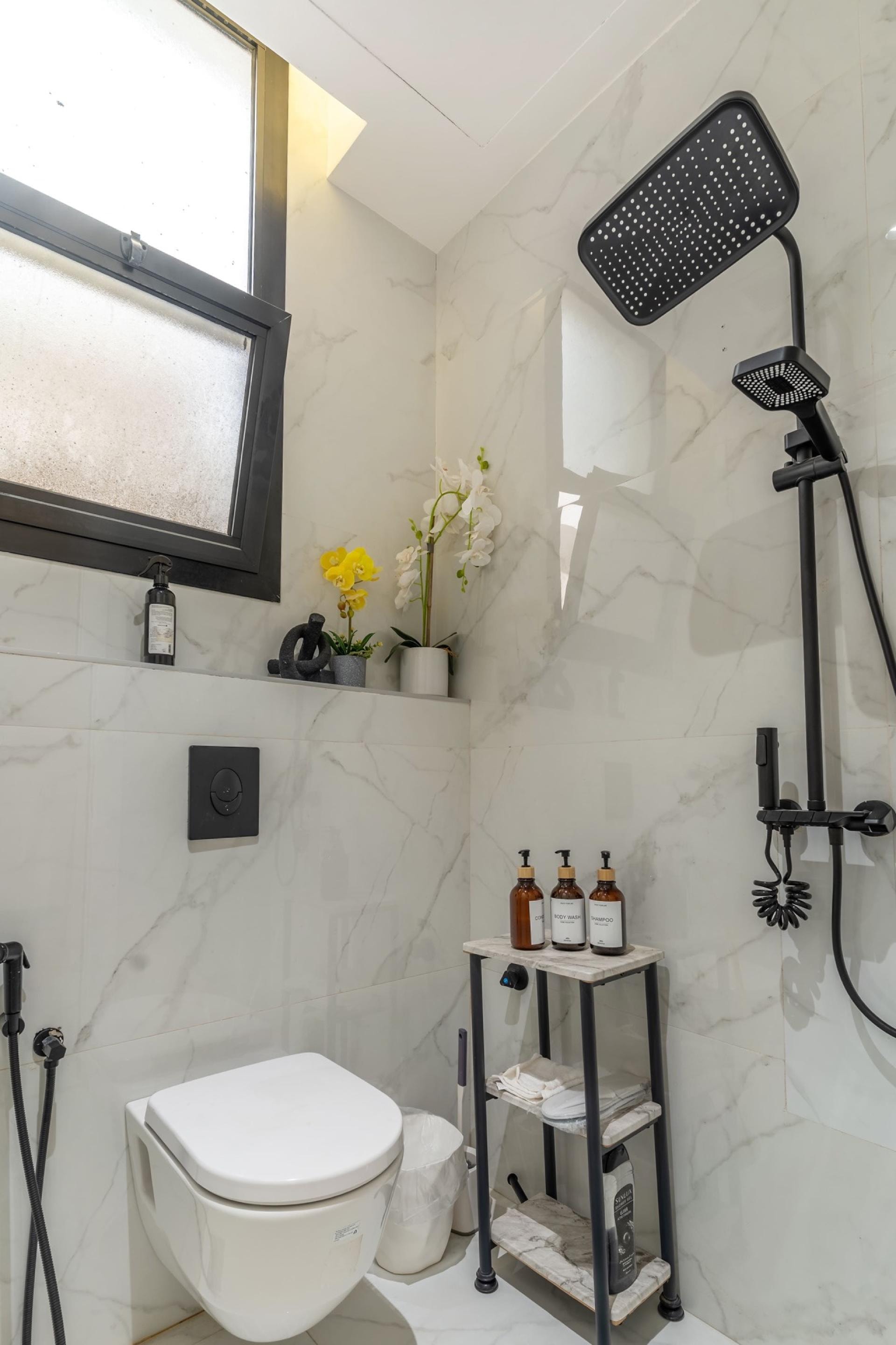 Modern Luxury Apartment 10